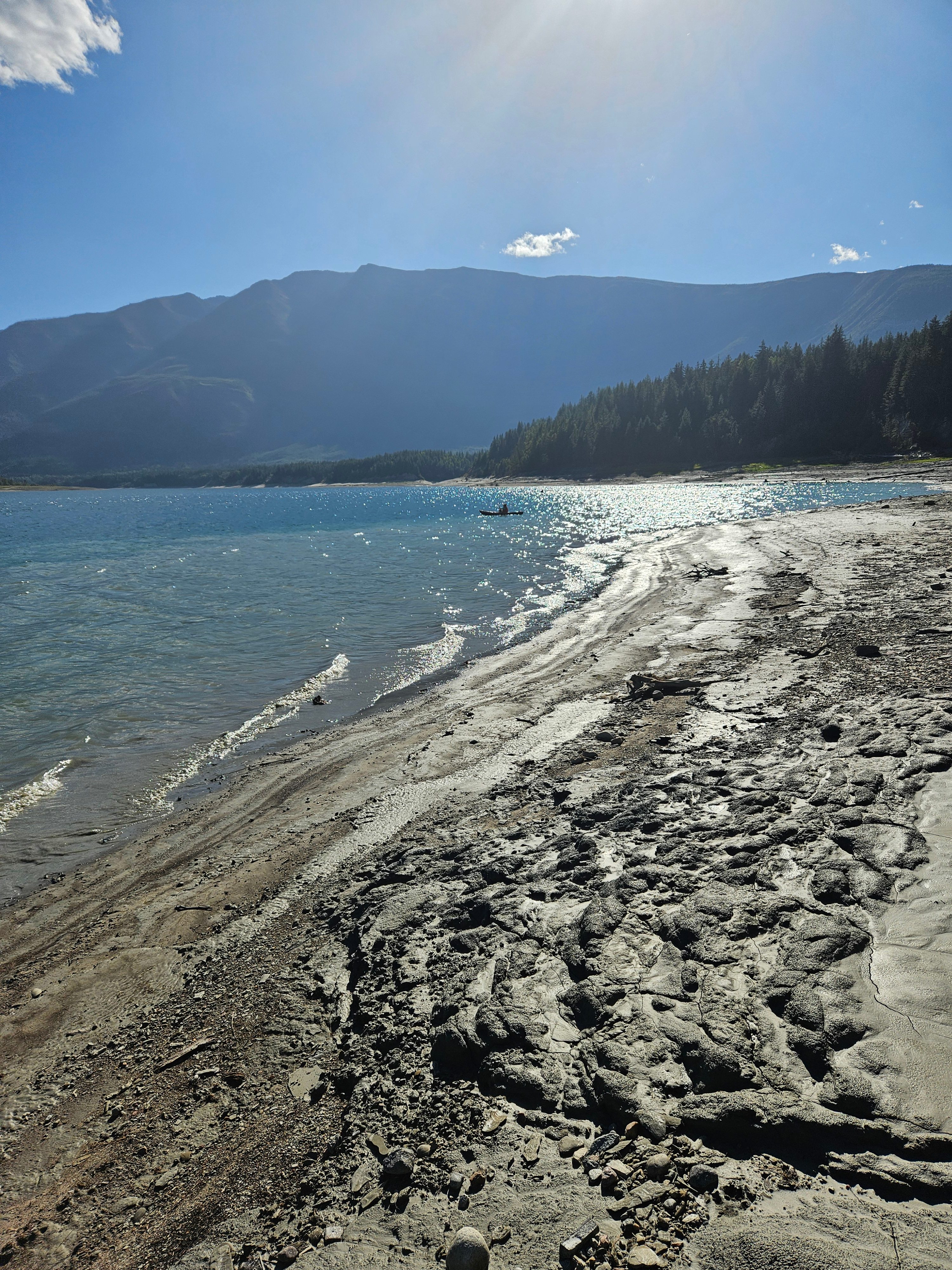 Kootenay Born retreat by Arrow lake