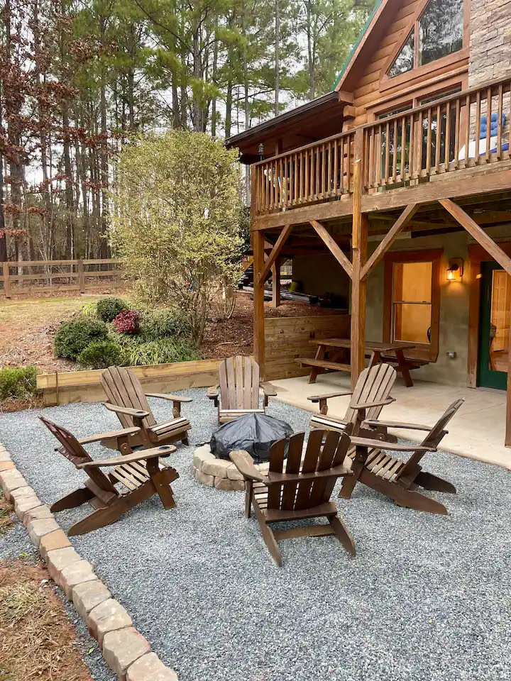 Whispering Pines Cabin Guest Suite