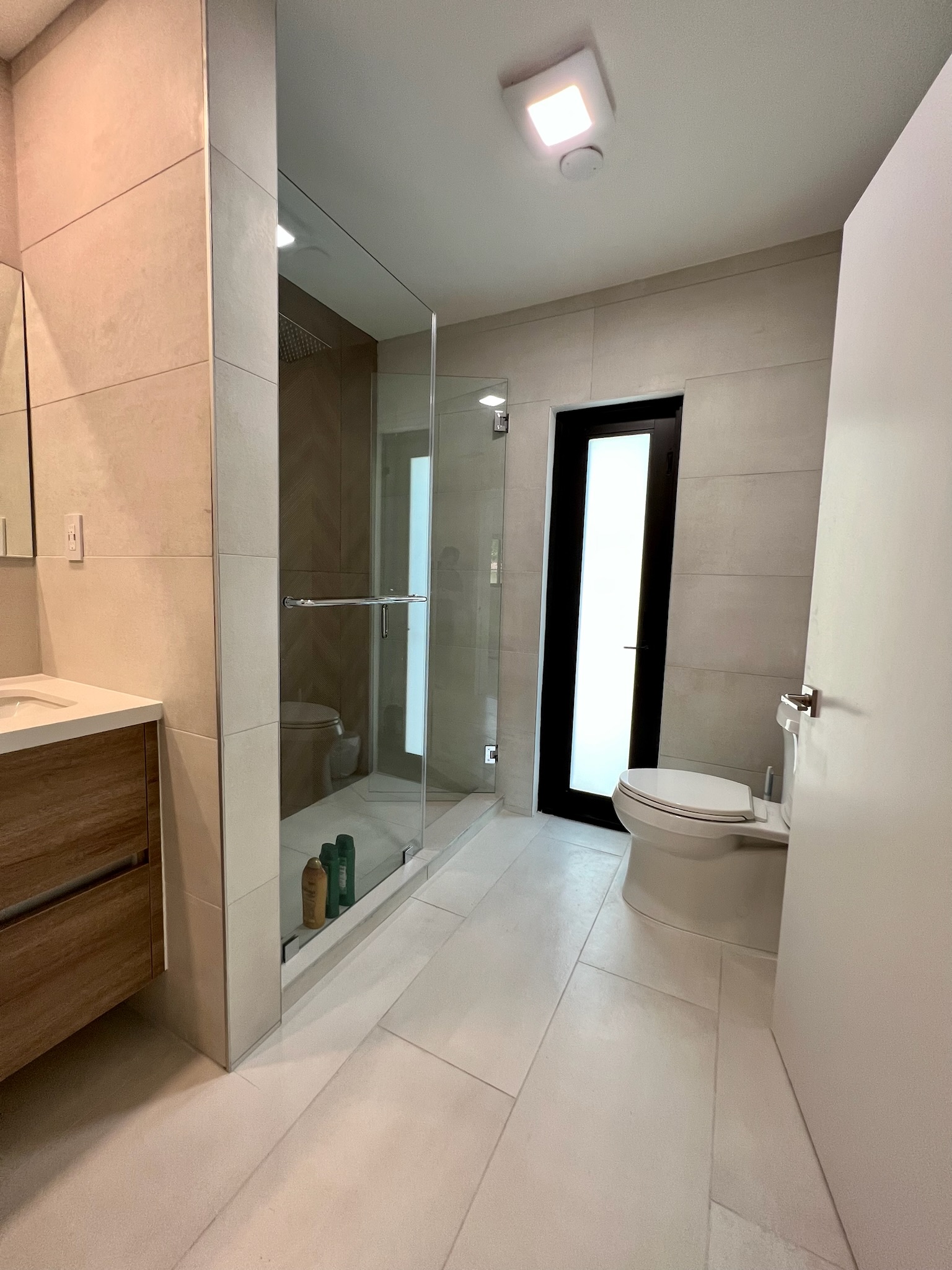 Spacious new house @ Emerald Hills