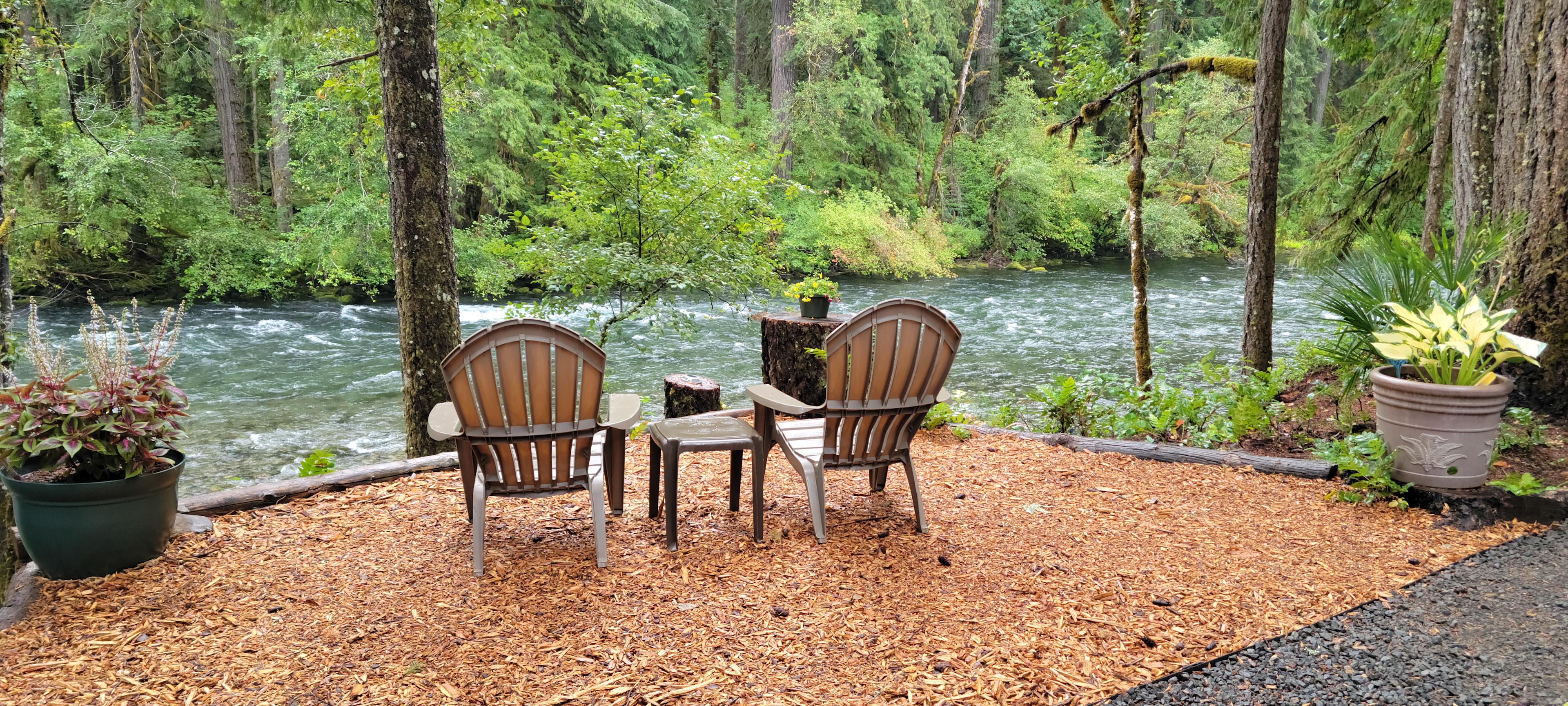 Upriver Paradise "Private Retreat"