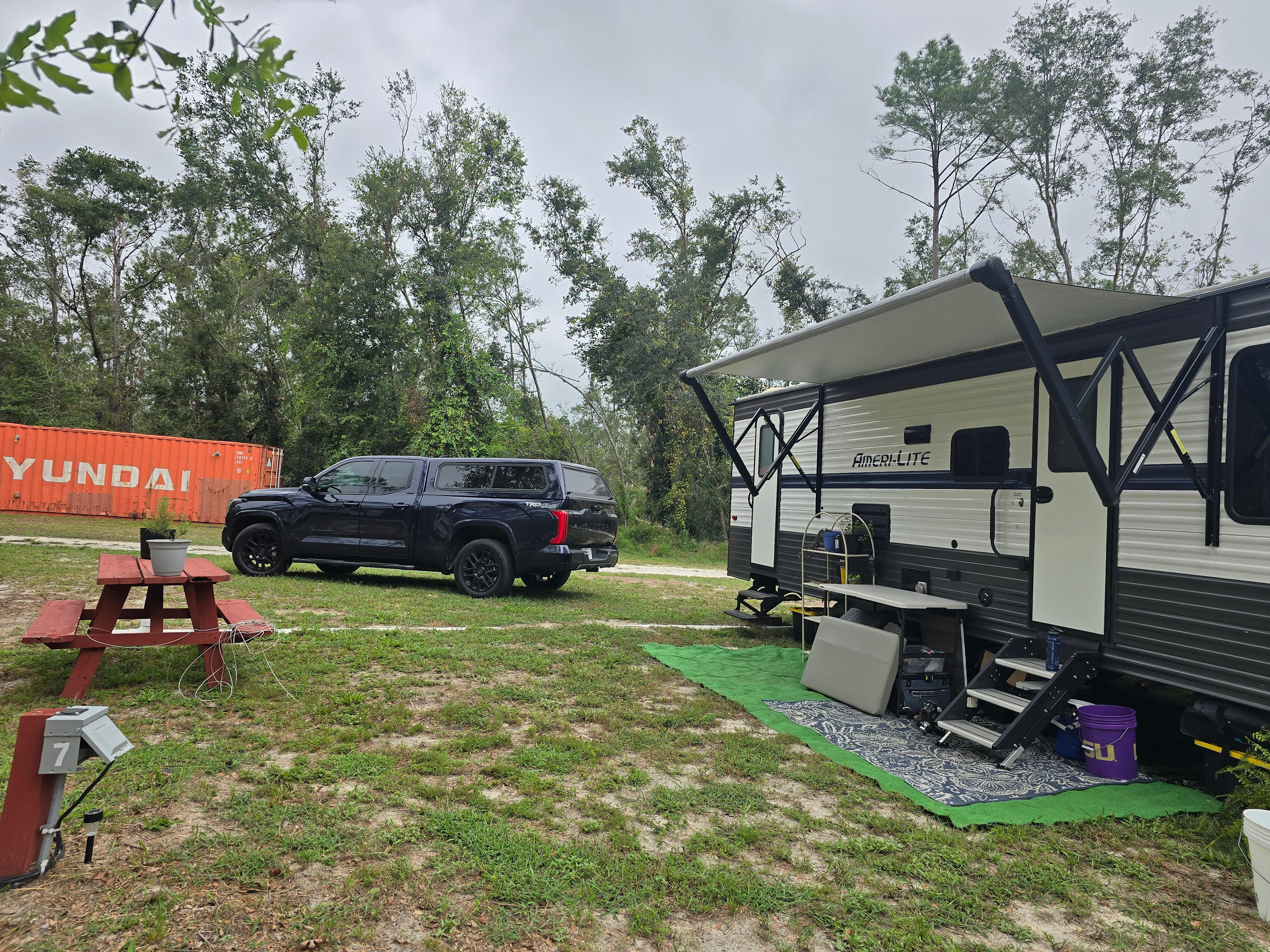 Friendly's River Retreat RV