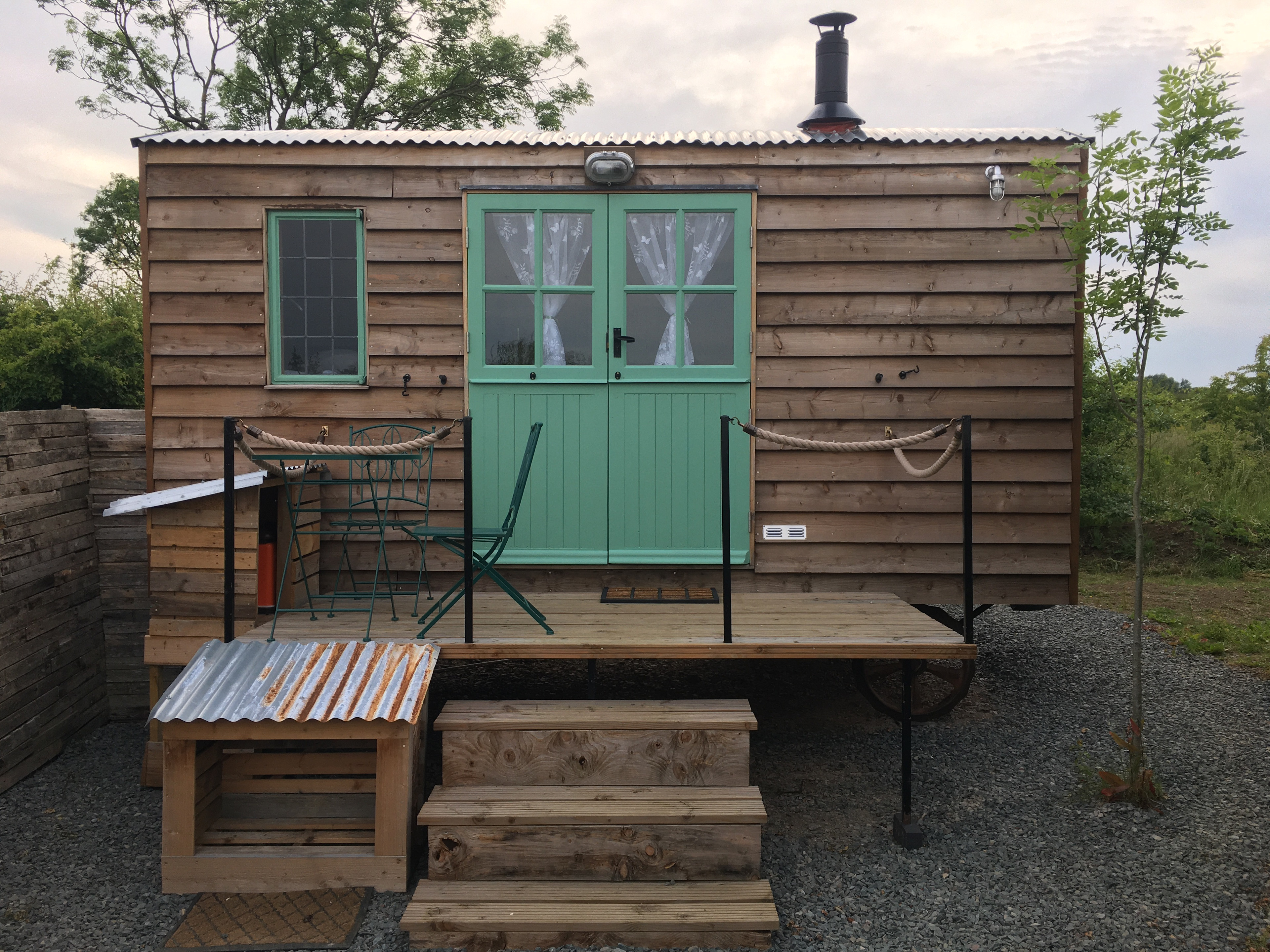 Mabel the Shepherds Hut-castle view
