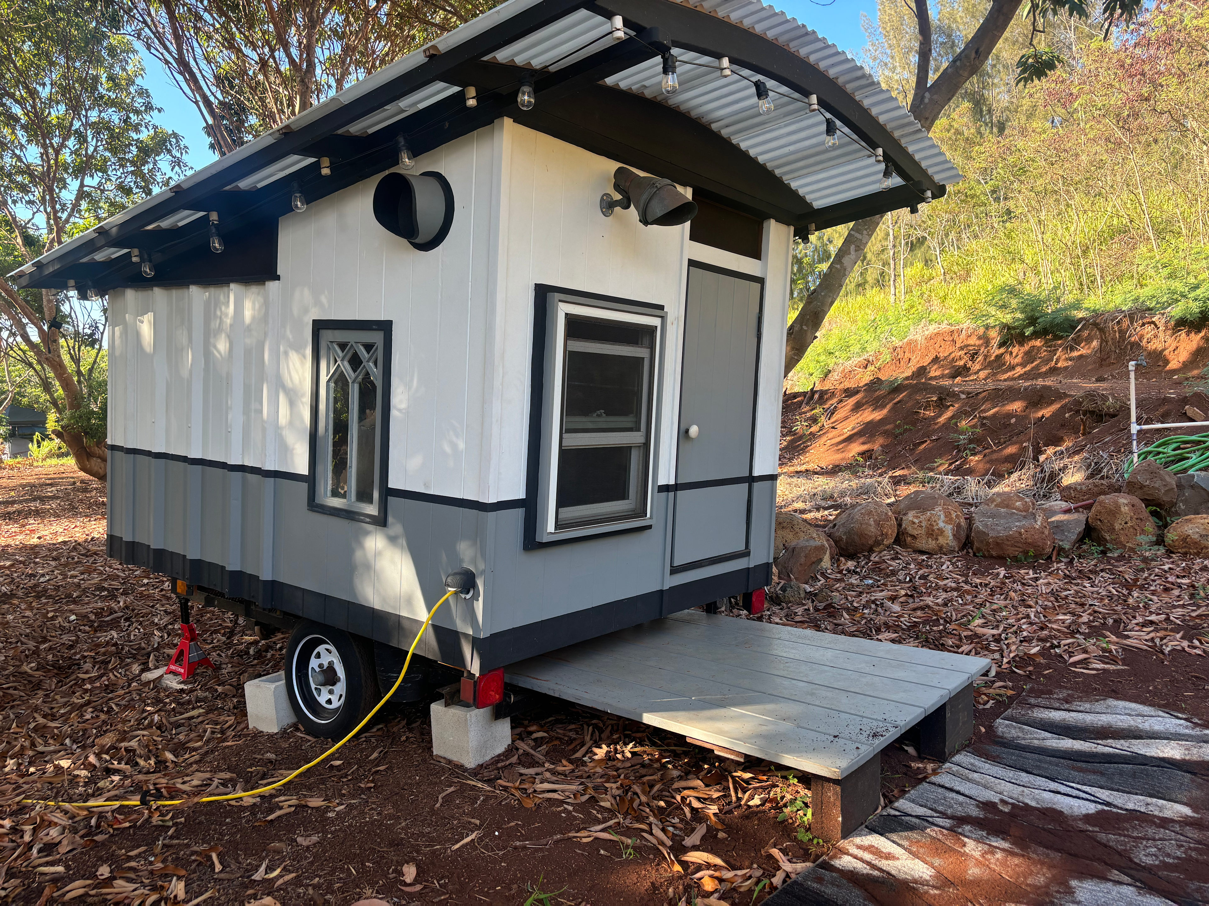 Charming Kahuku camp