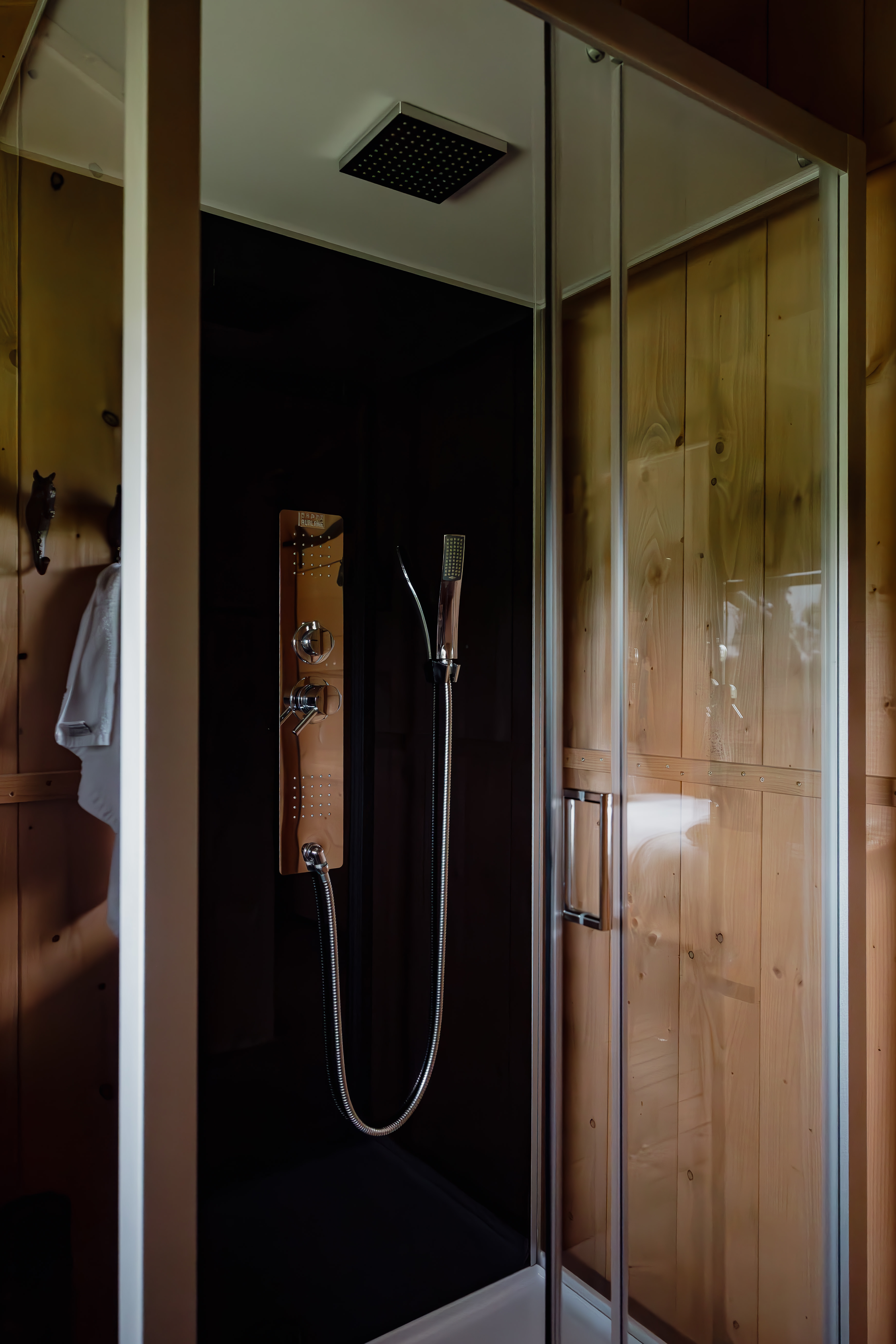 Brecon Beacons Luxury Safari Lodge