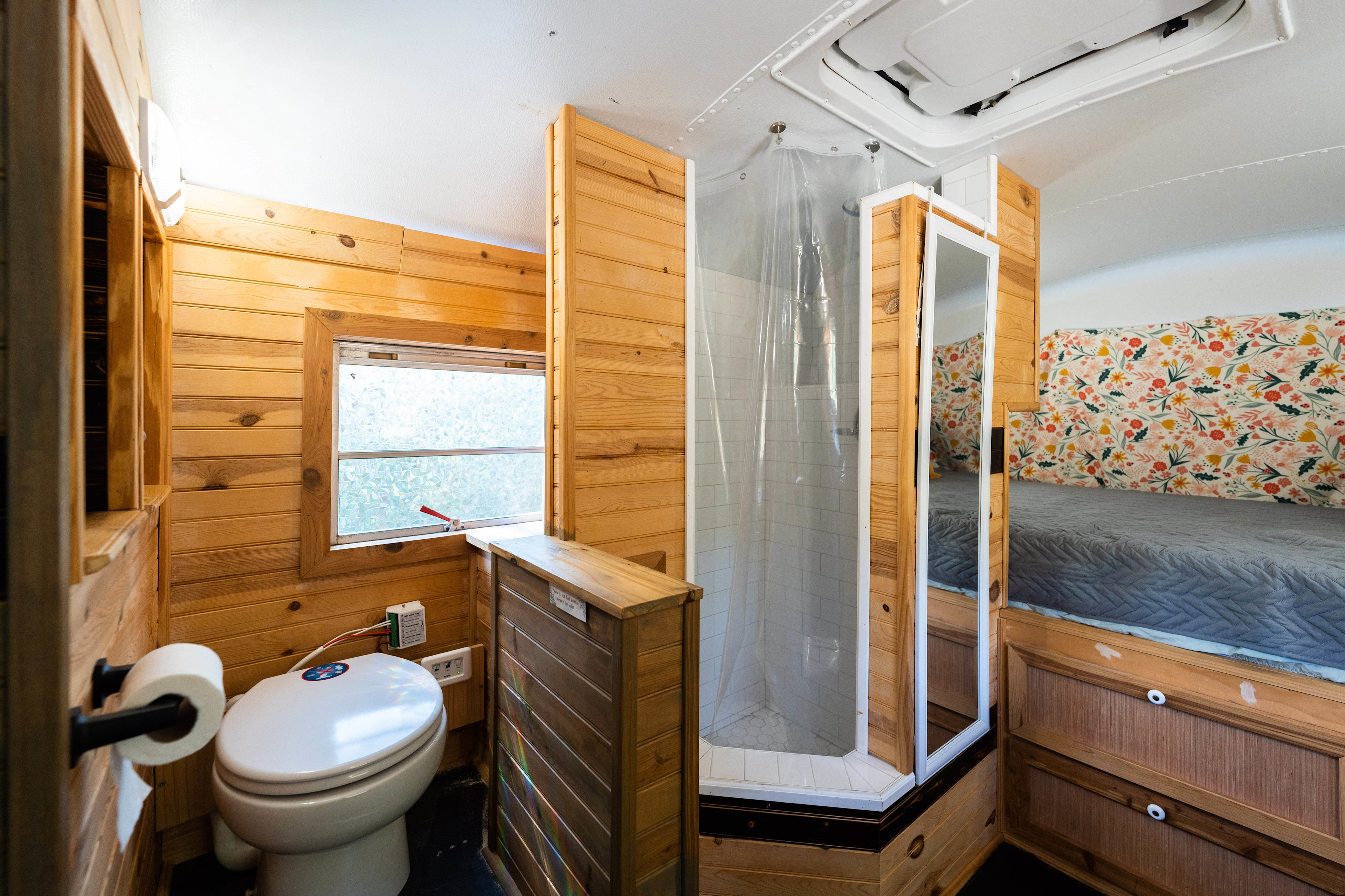 Pinnacle Bus Stop~ Blue Bungalow