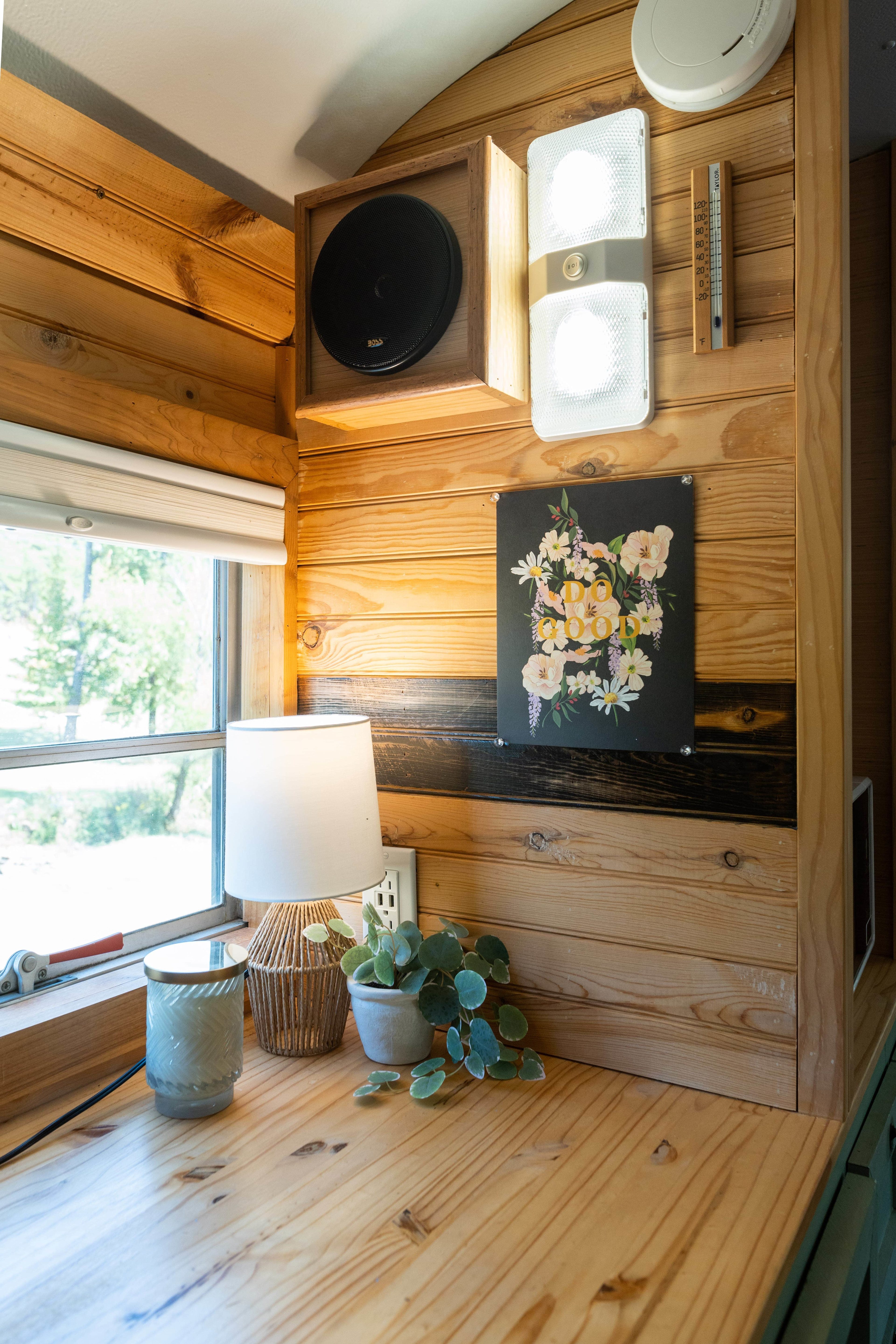 Pinnacle Bus Stop~ Blue Bungalow
