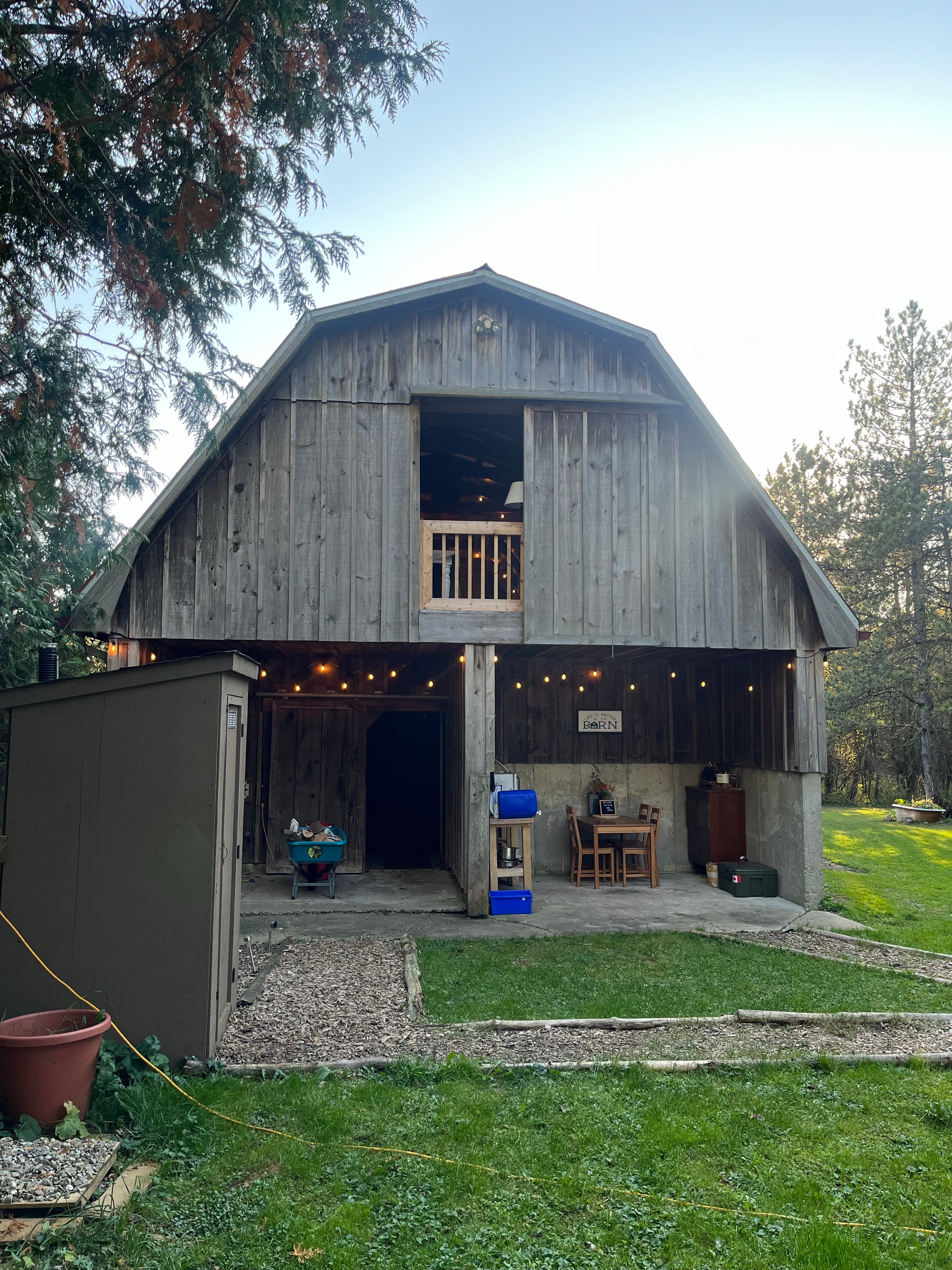 Shiloh Barn Glamping