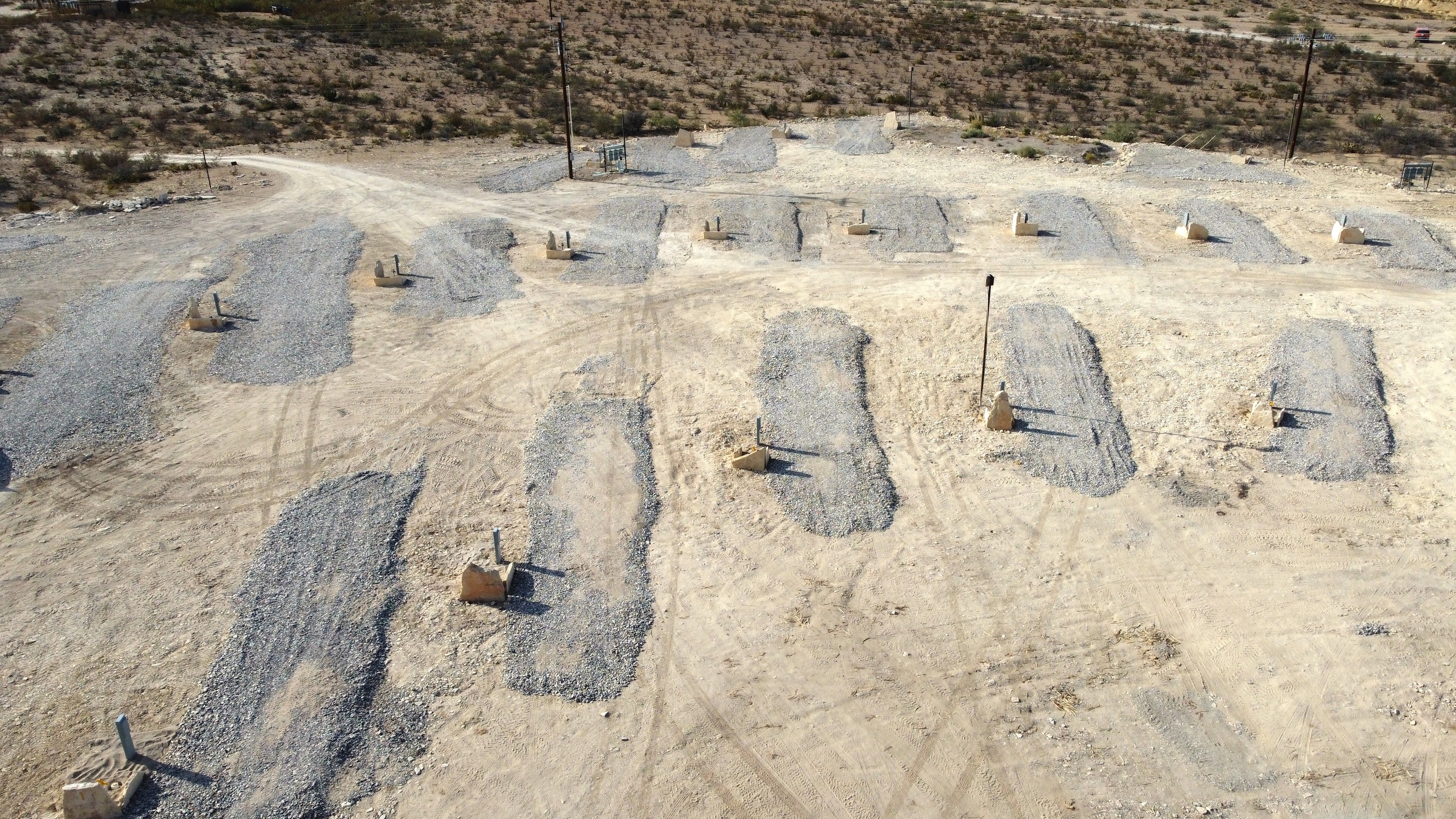 Clean sites, marked with massive  stones and excellent views surrounding!