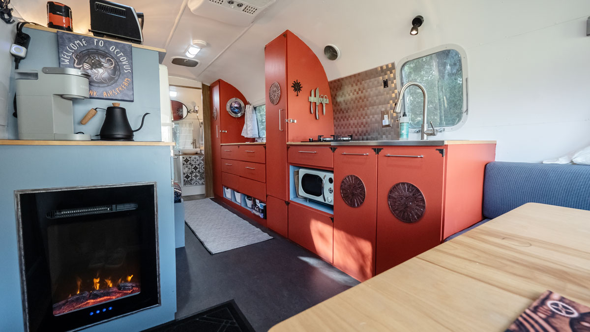 Octovus Waterfront Paradise