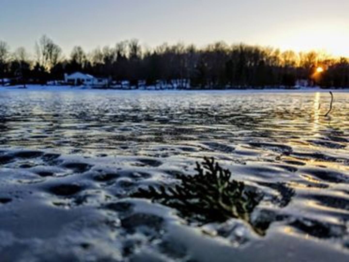 Year-Round Toasty Private Lake Home