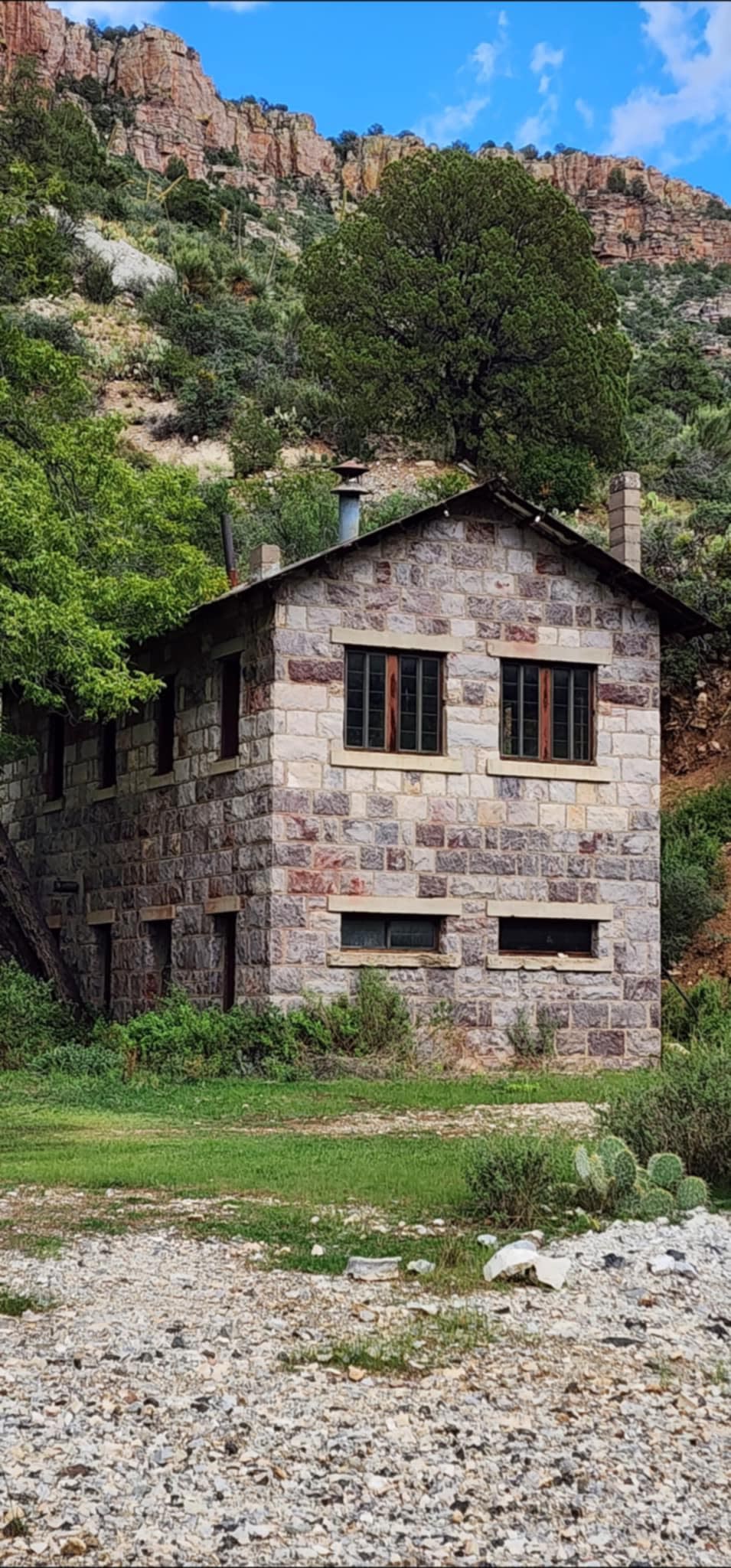 Ash Creek: Canyon Views & History