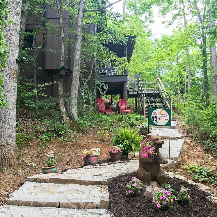 Misty Mountain Lodge & Cabin