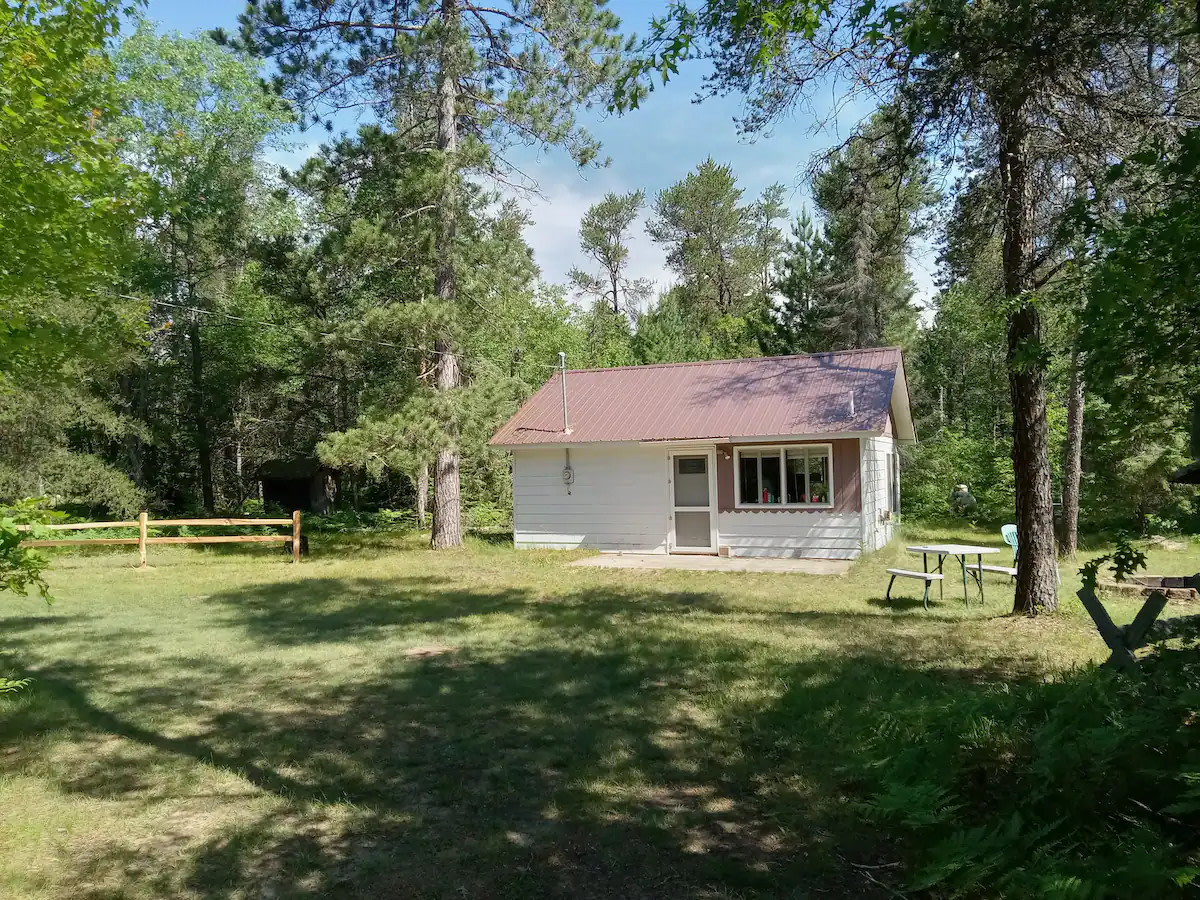 New On The Market, Goodall's Cabin