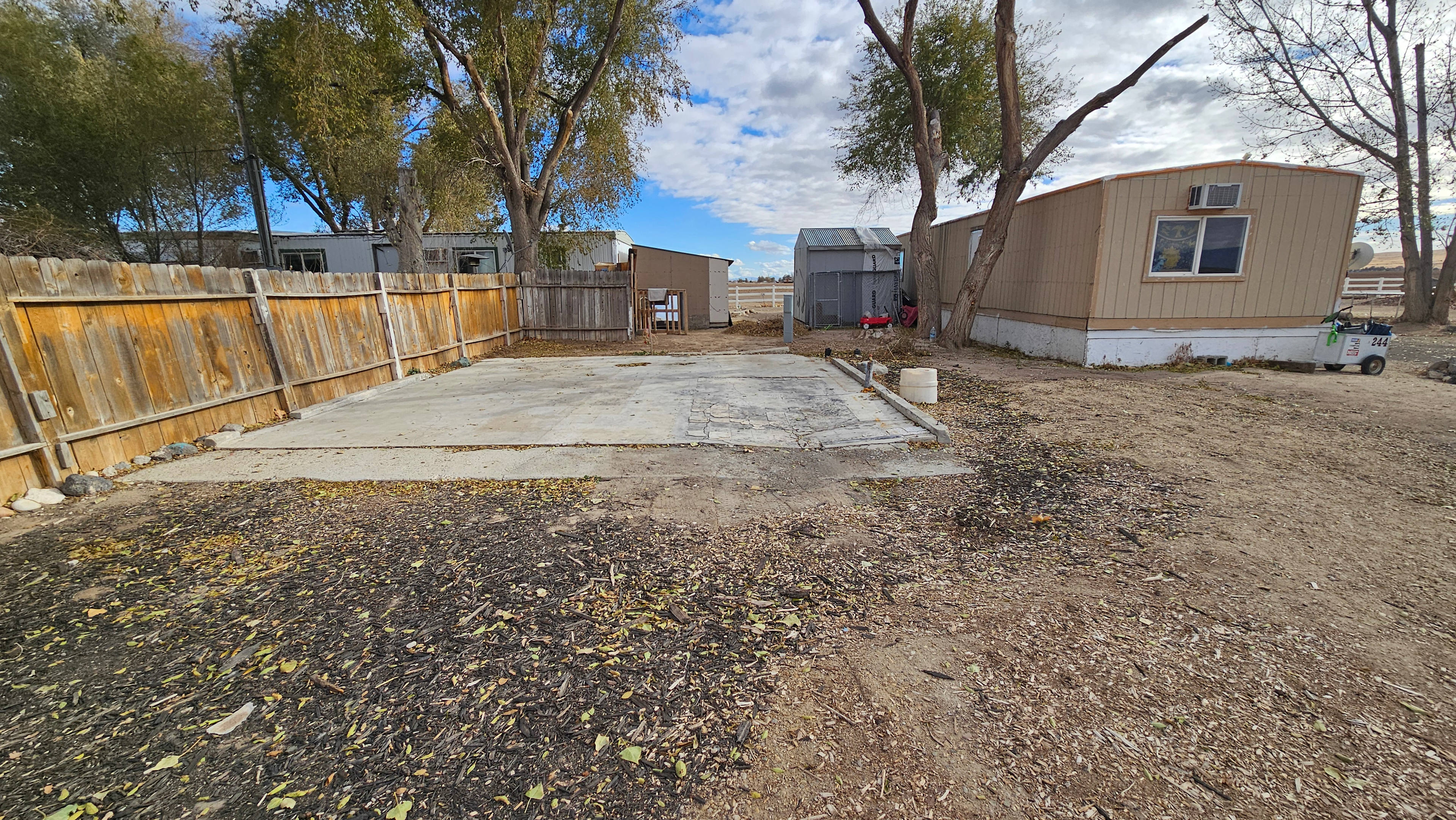 Basic Kuna space with full hookups