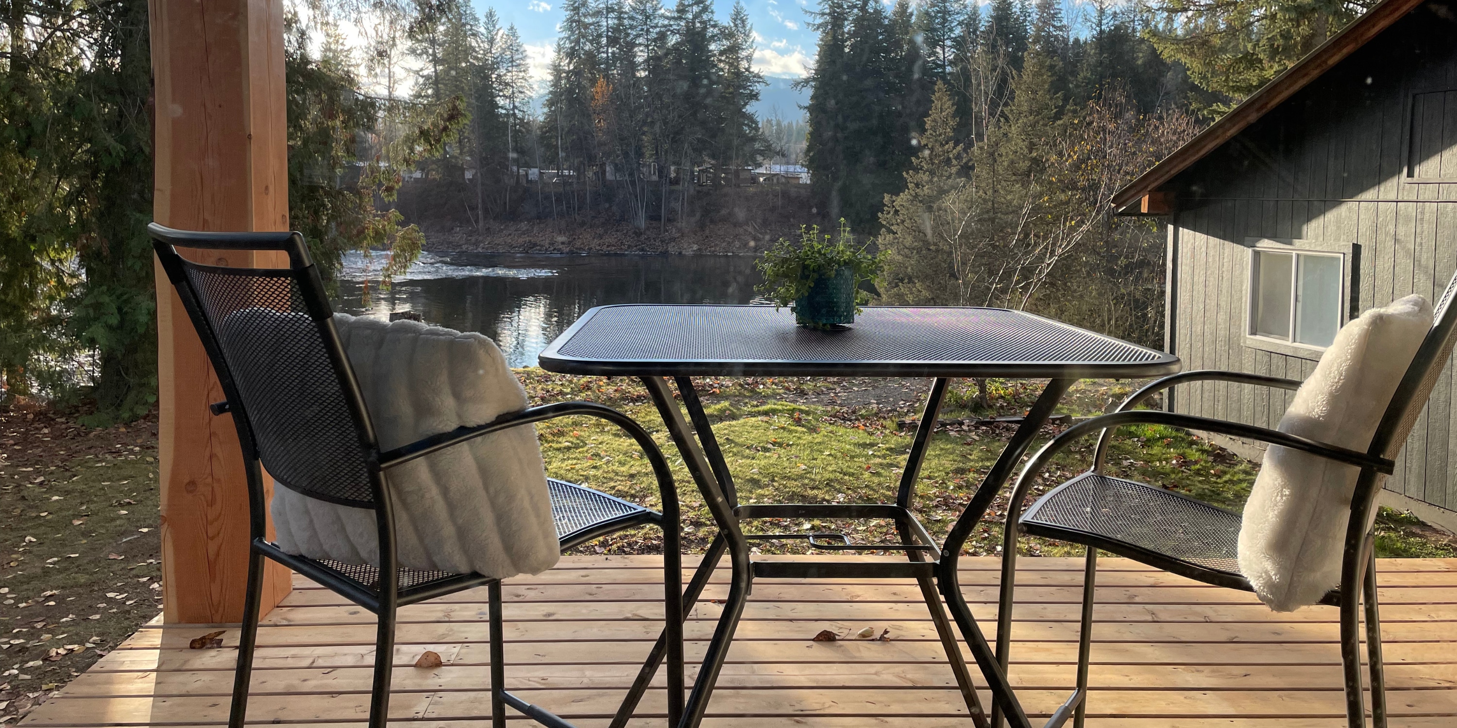 Wells Gray | River's Edge Retreat