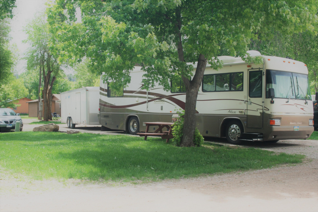 Lake Park Campground and Cabins