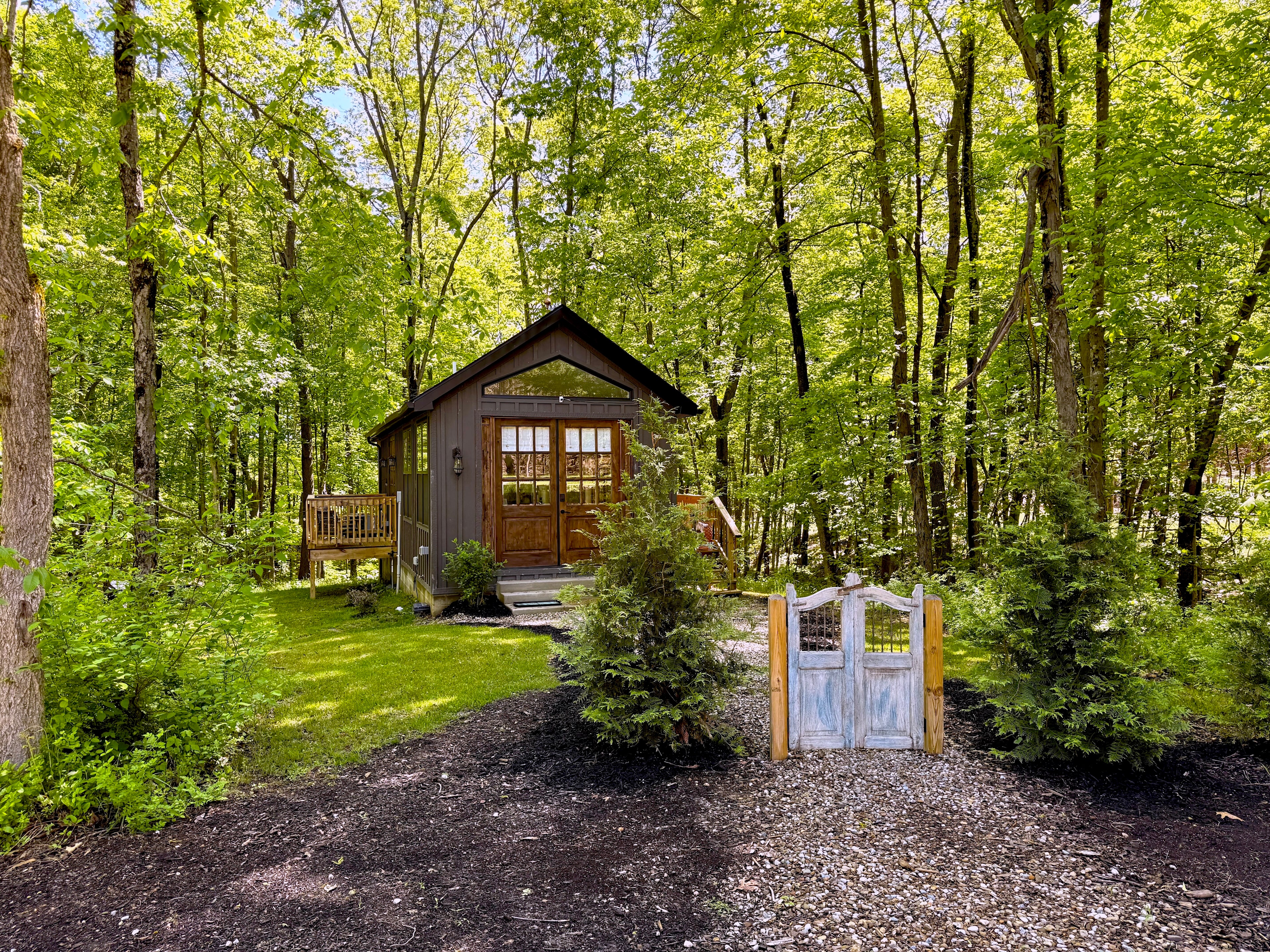 Romantic + Secluded + Hot Tub for 2
