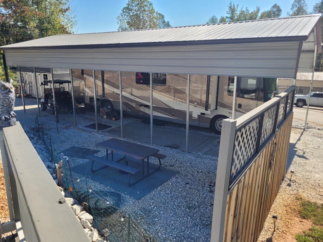 Lake Hartwell - Hatteras 1 - GC