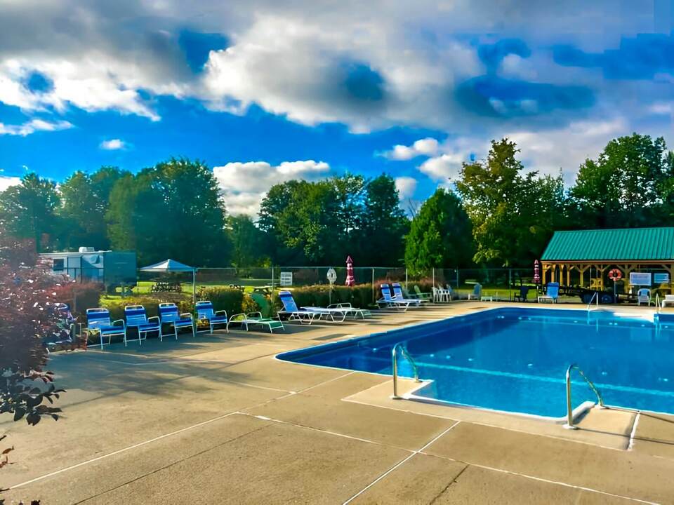Bass Lake Resort