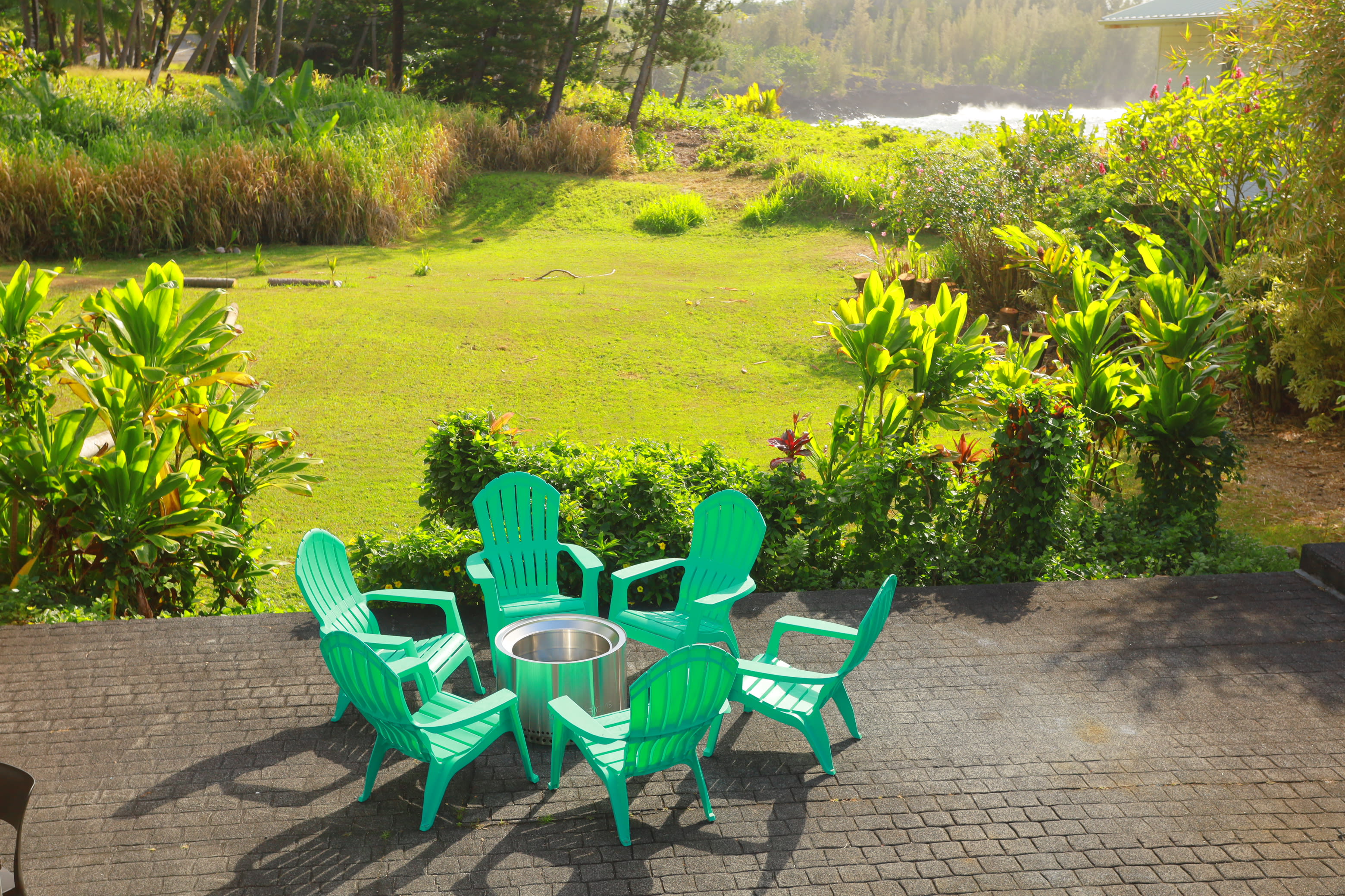 Black Sand Beach Bungalow +Swim Spa