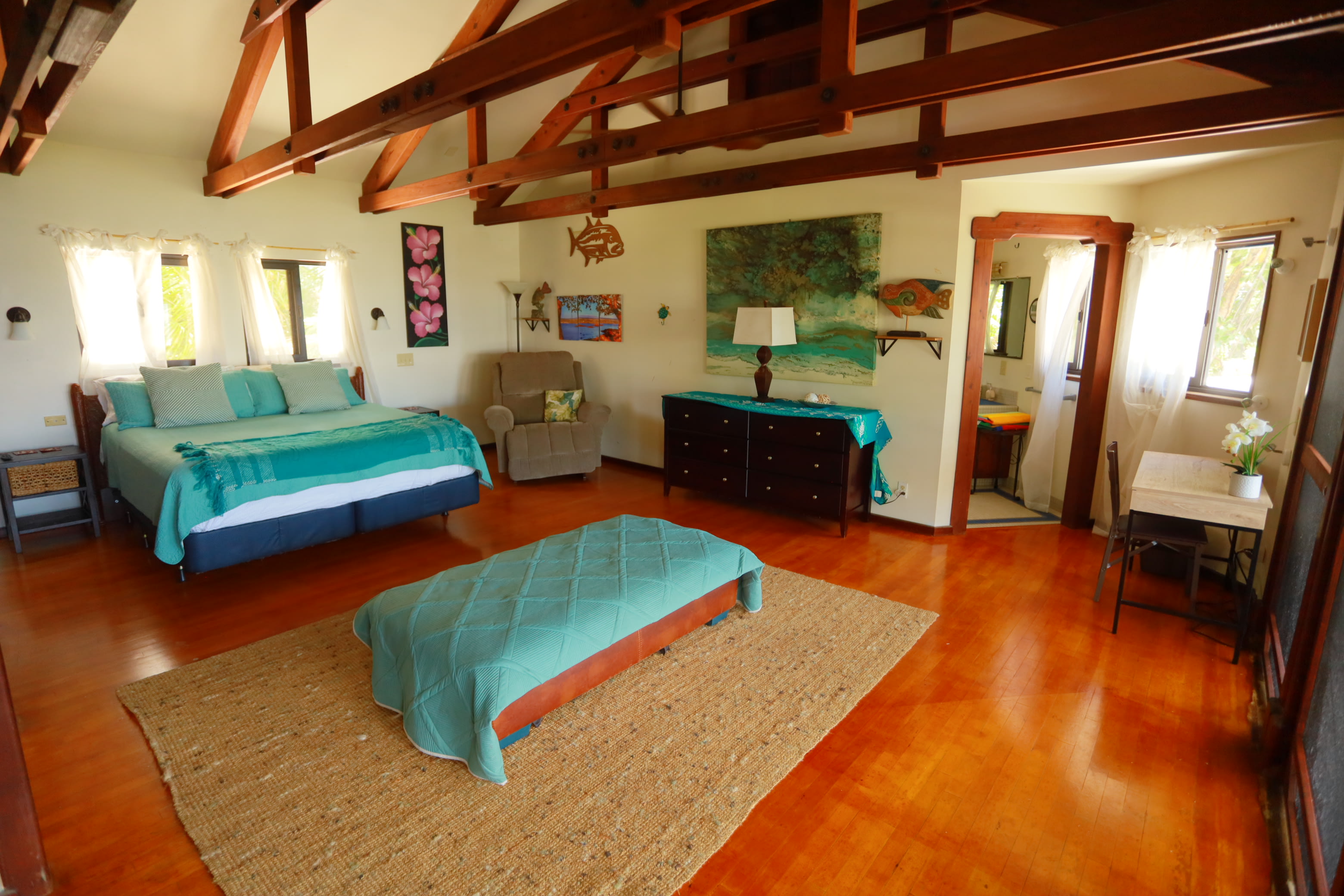 Black Sand Beach Bungalow +Swim Spa