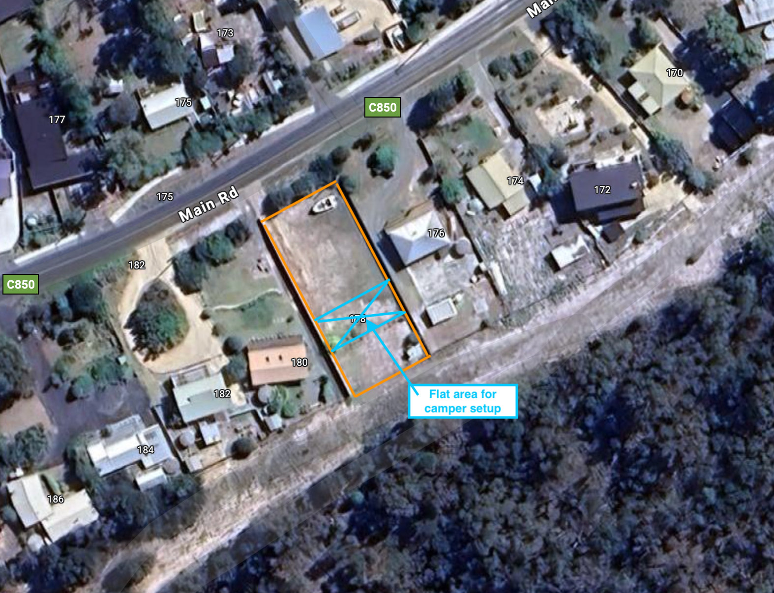 Site map highlighting the level section, ideal for a smooth and easy camper setup.