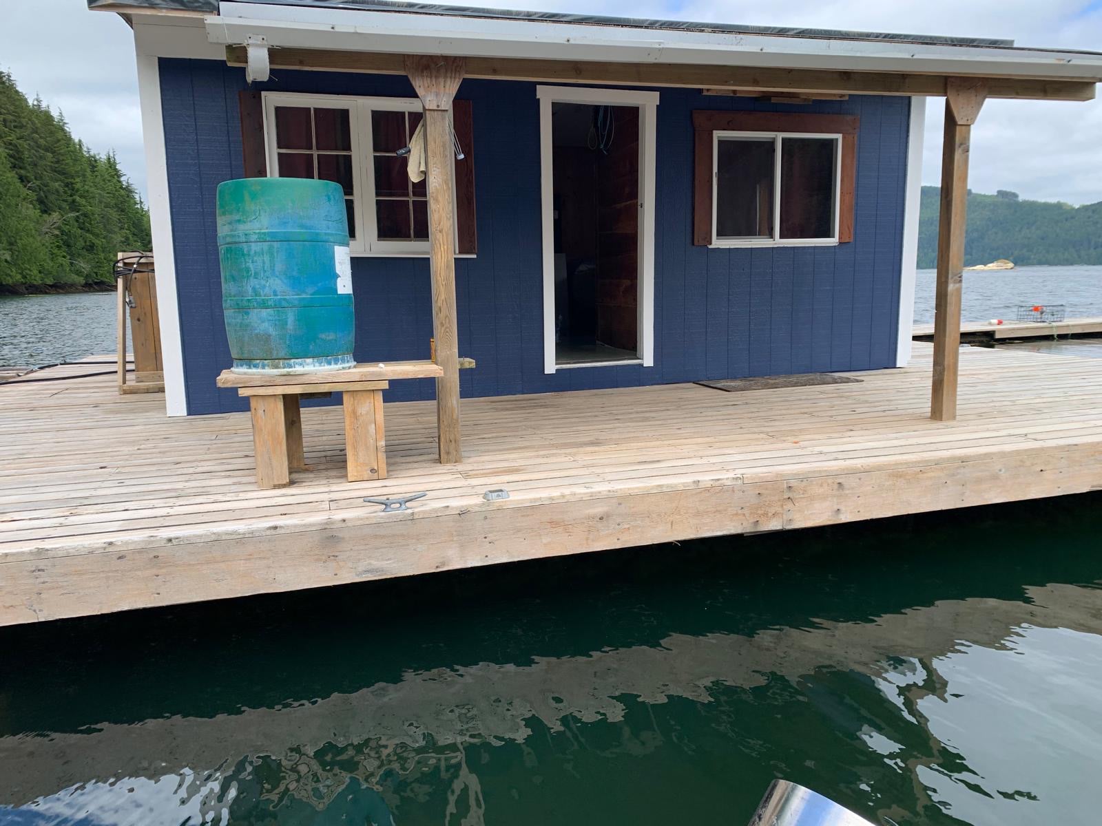 Fishy Pete’s Bones Bay Lodge