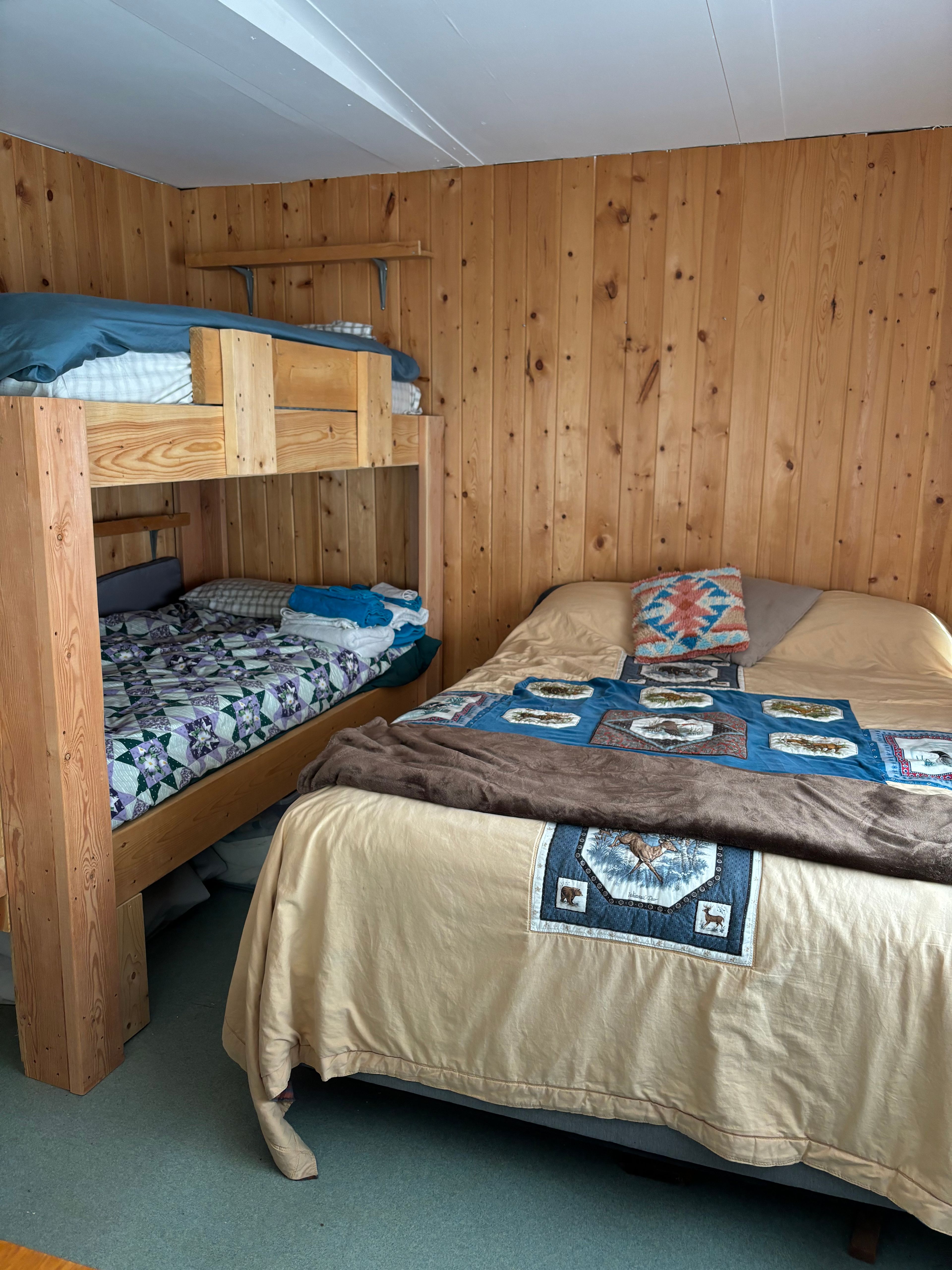 Fishy Pete’s Bones Bay Lodge