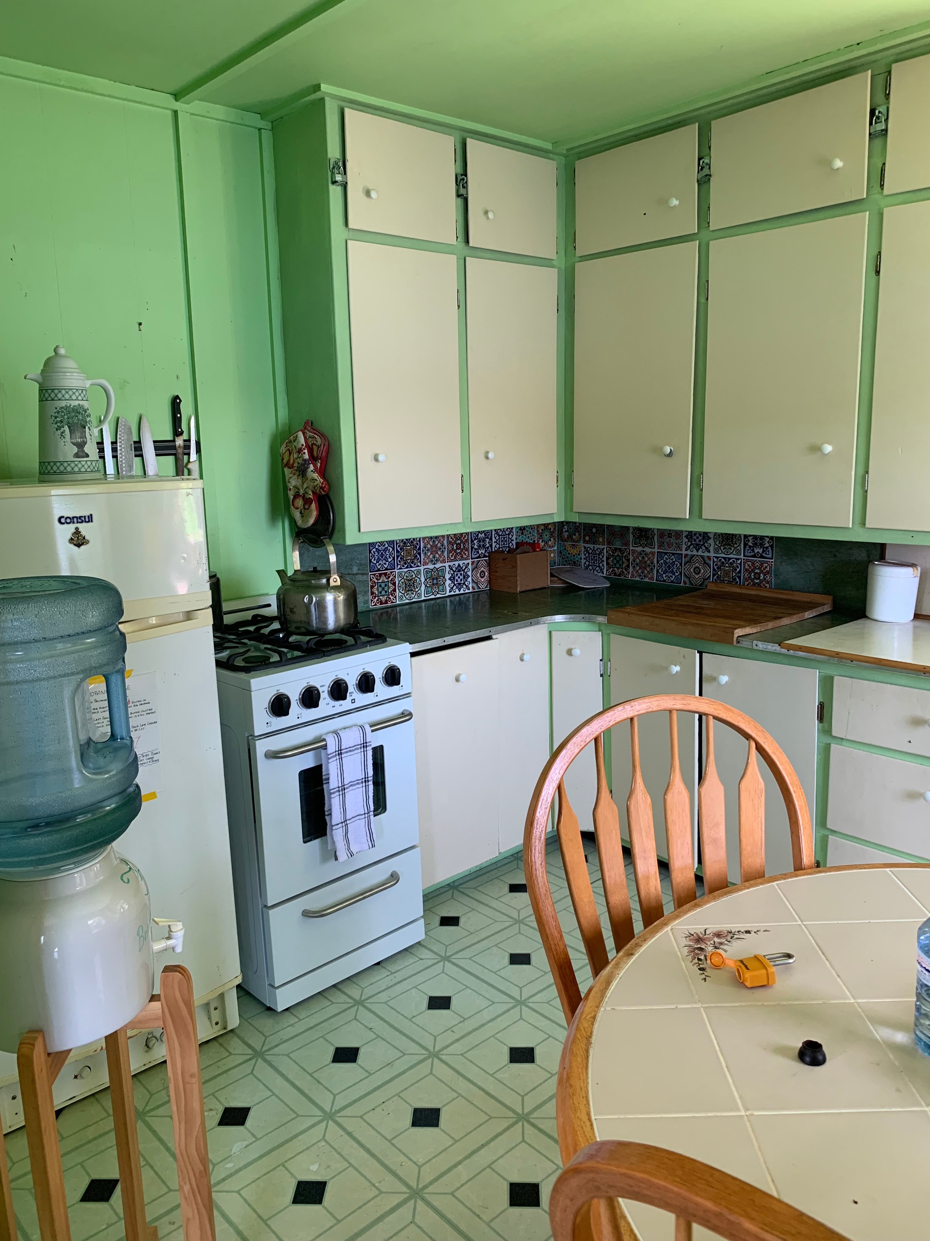 Fishy Pete’s Bones Bay Lodge