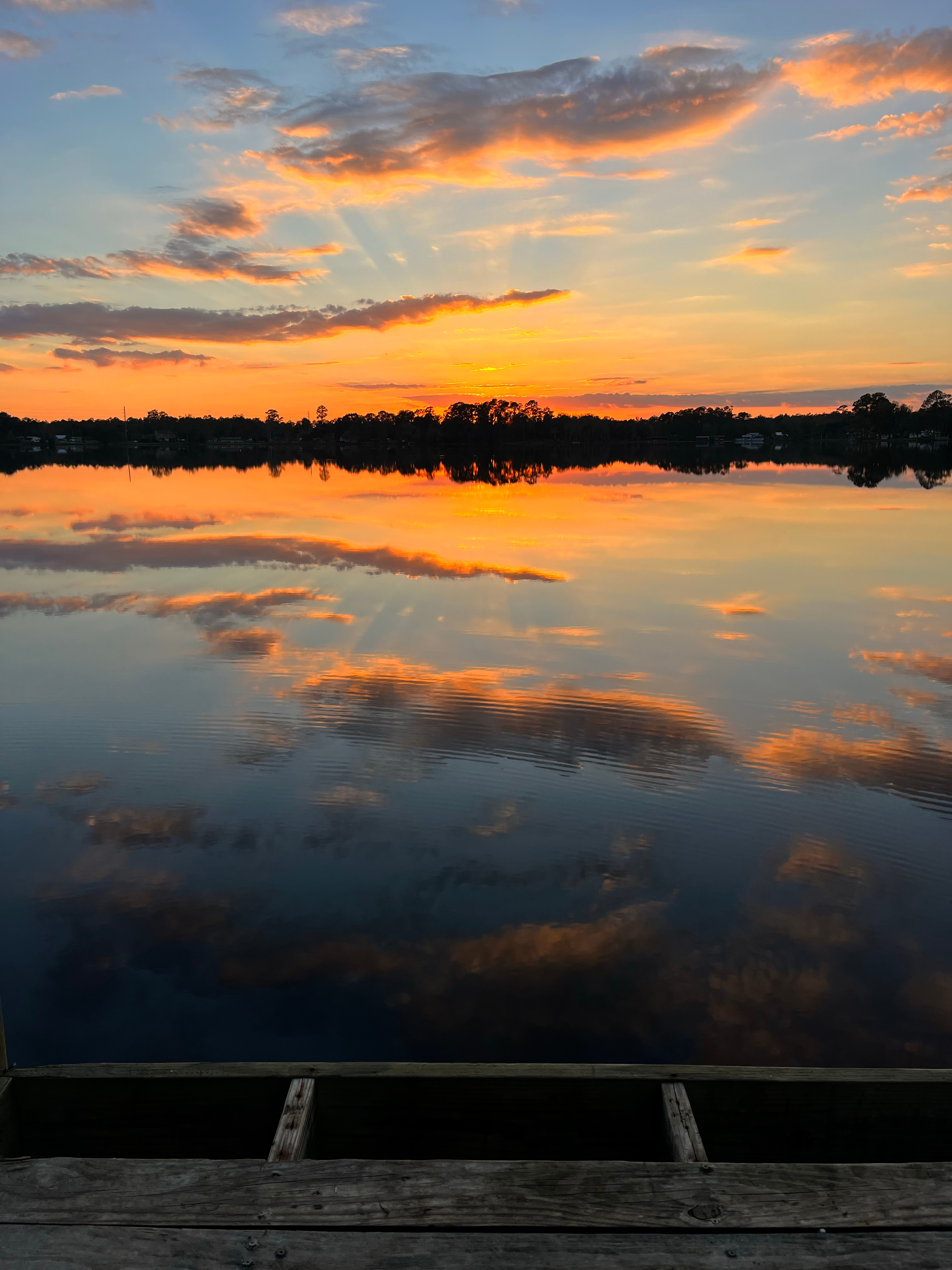 Whispering Oaks Lakeside Sanctuary