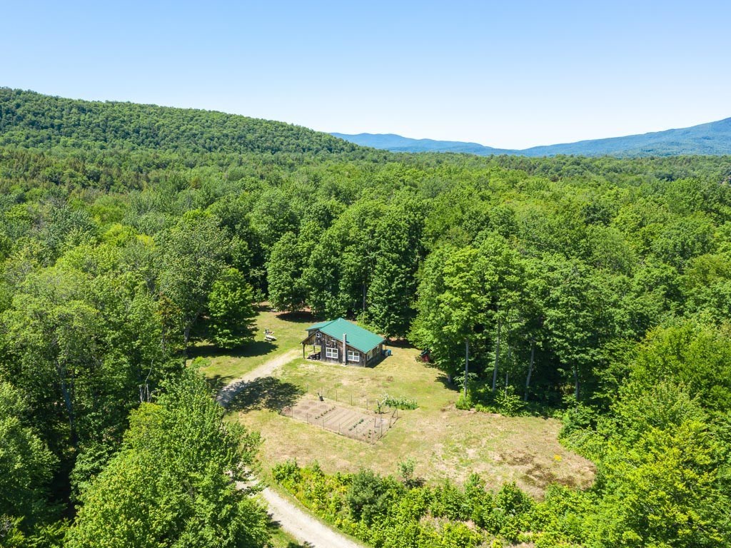 Quiet Green Mountain Lake Camp