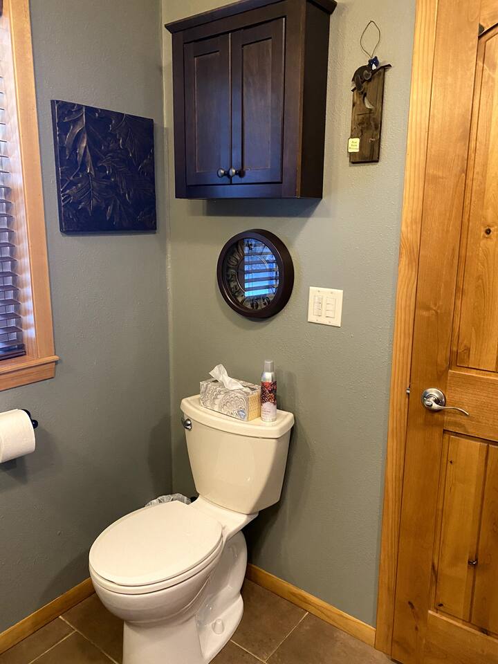 Cozy Cabin Secluded in the Woods