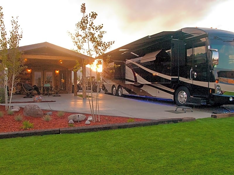 Park Full hook up 30/50 amp