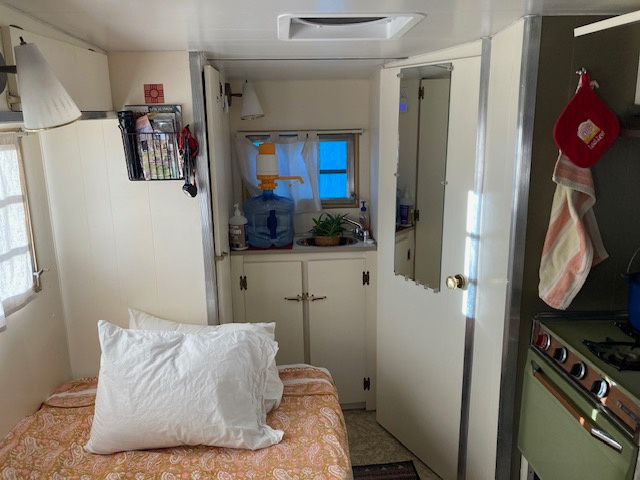 Vintage Camper ..GREAT views!