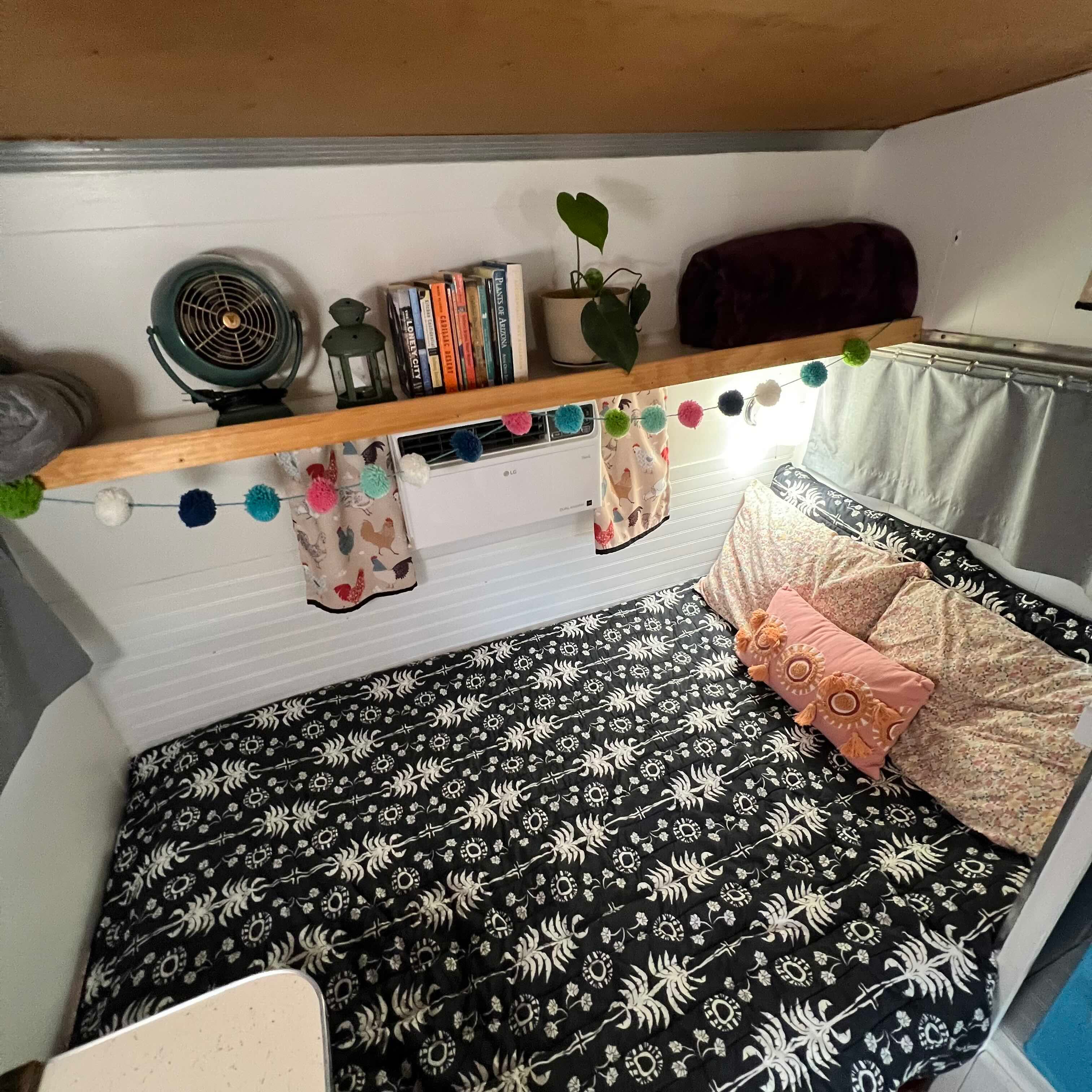 La Shata: Garden + Camper