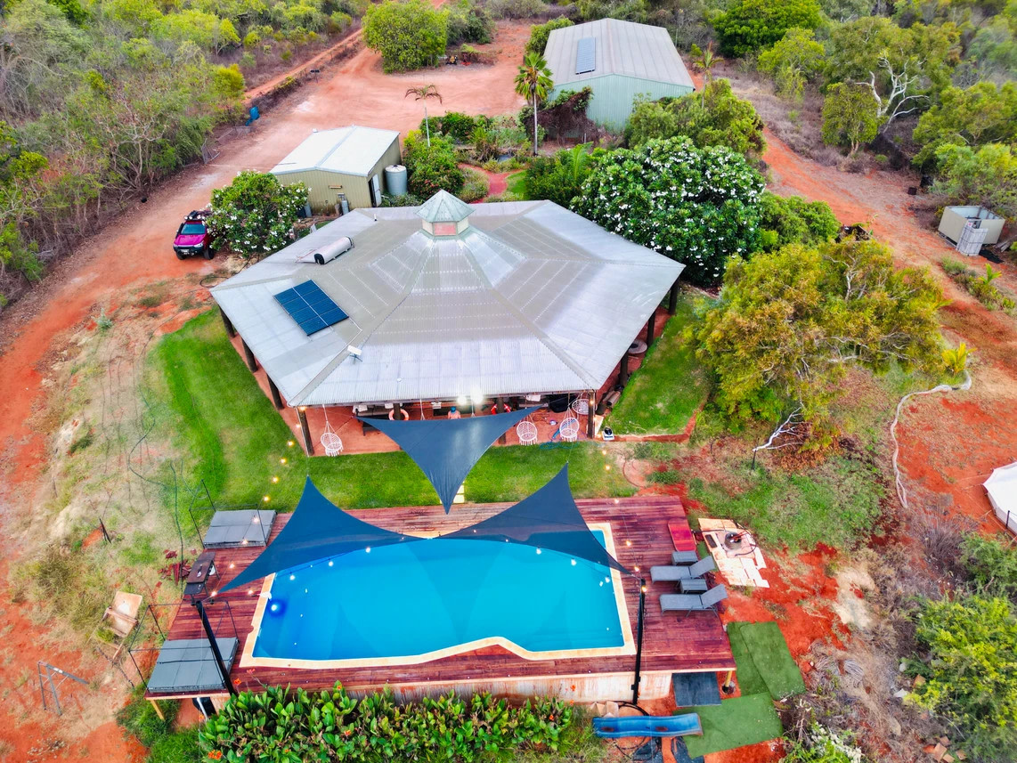 Sol Retreat, Coconut Wells