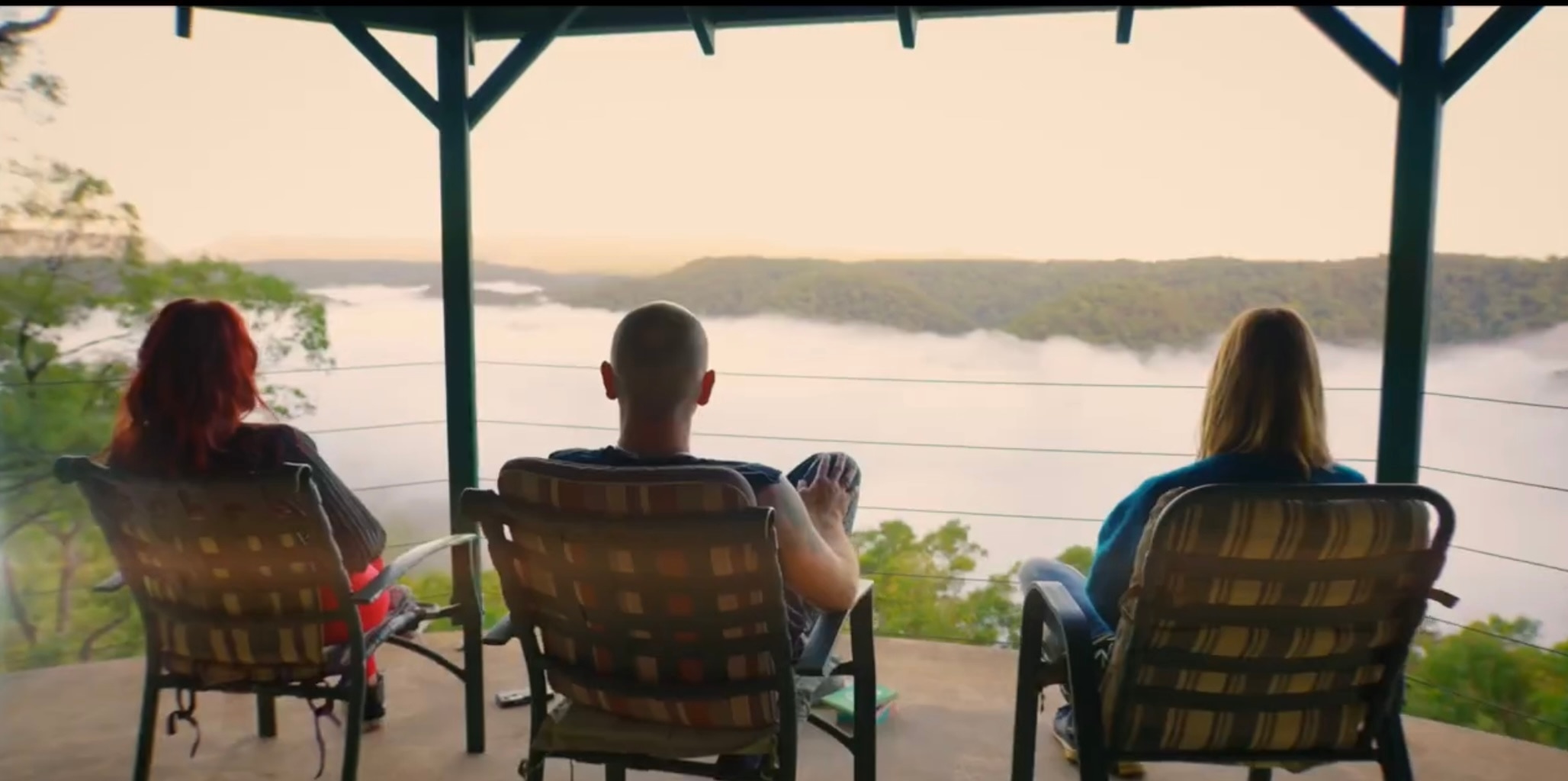 Communal area - The Lookout. Great for sunrise, sunset, time out to read, or just gaze at the magic view.