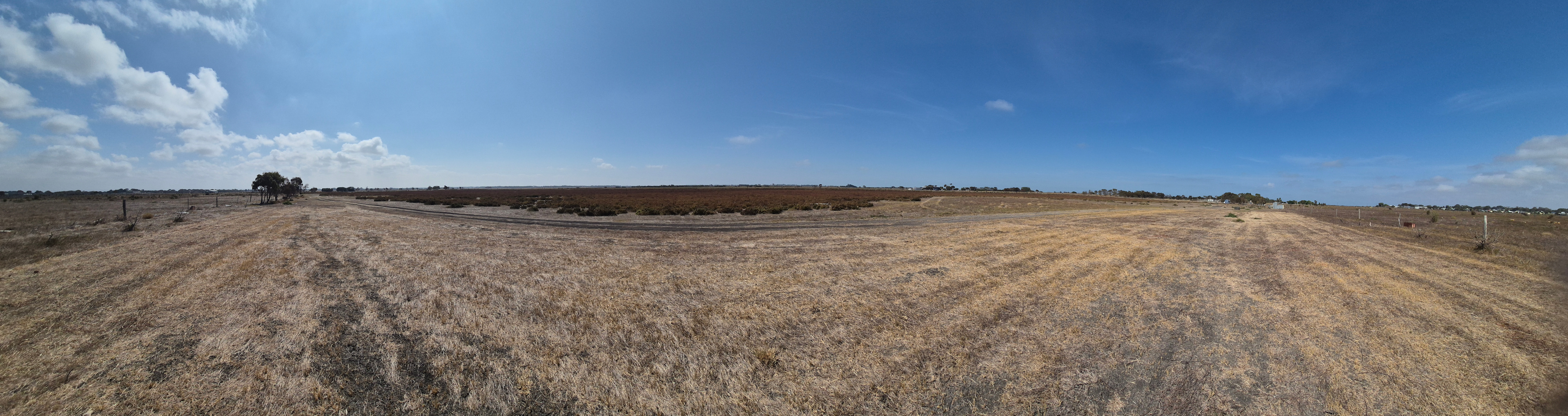 Camp-site 4 a nicebig open plain area. With its own fire pit.