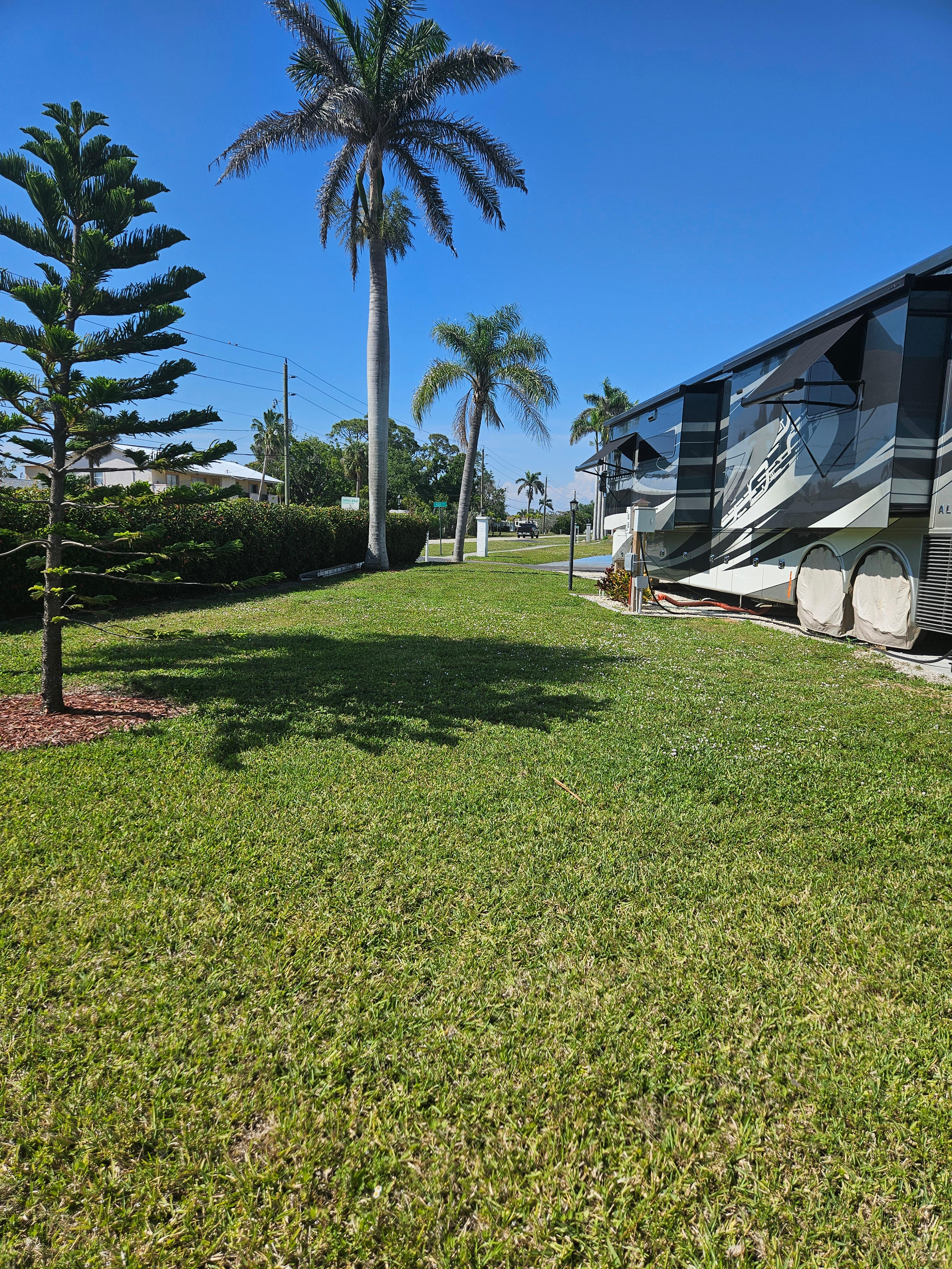 Large RV Site Near 3 Beaches