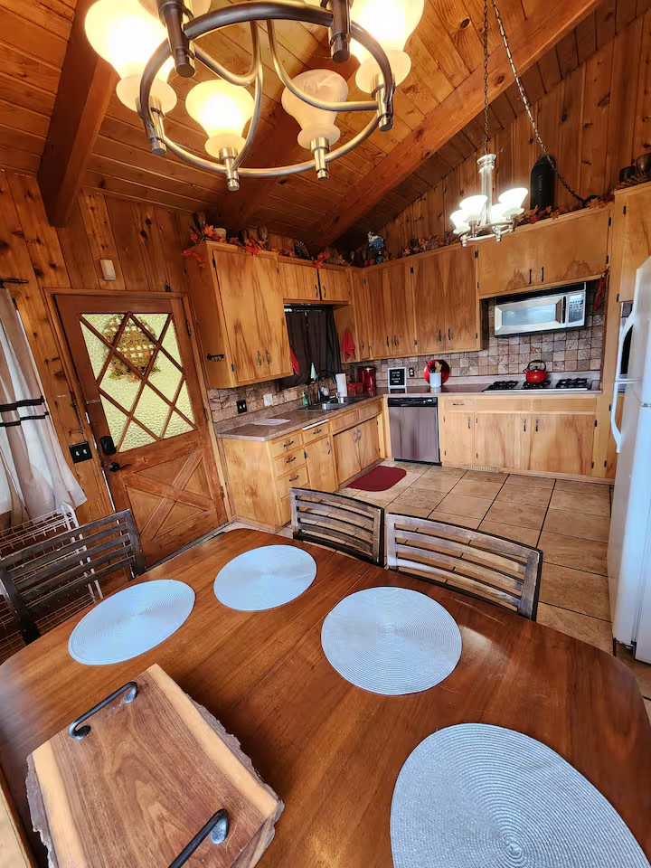 Beautiful Lake House In The Mountains