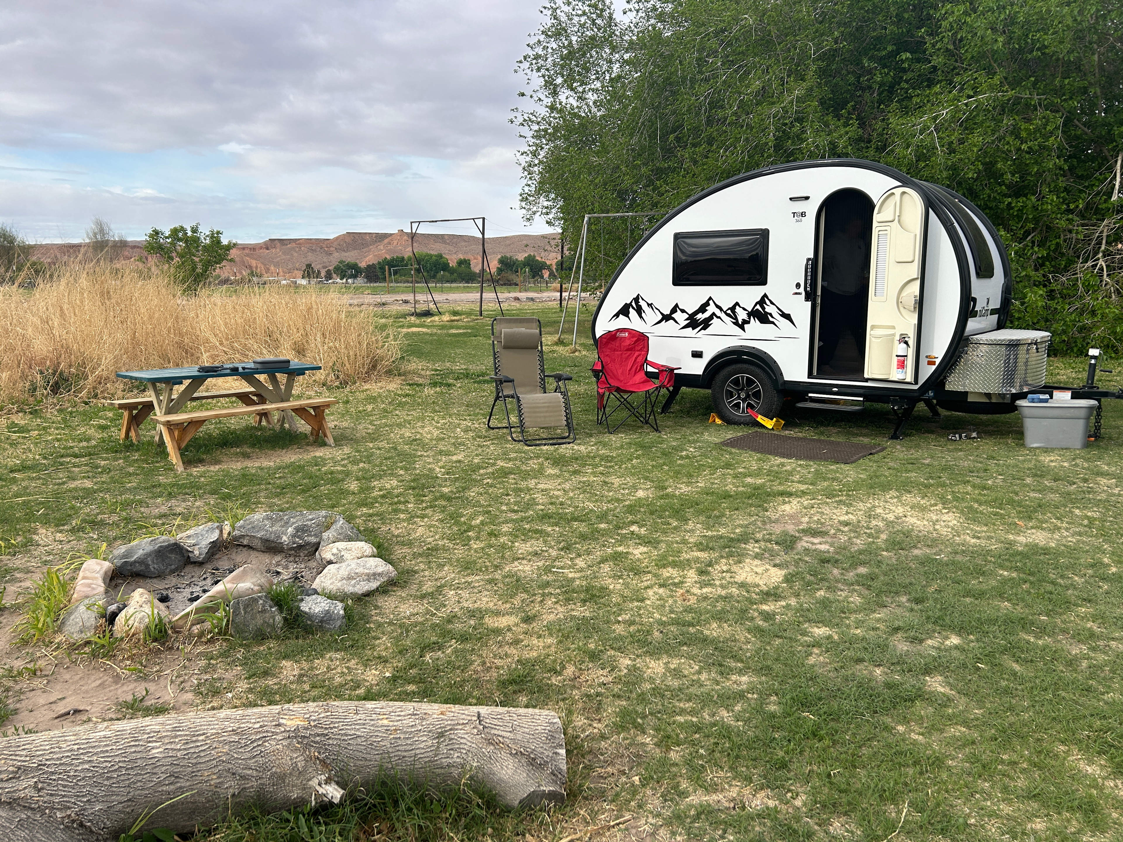 Desert Paradise with Mountain Views