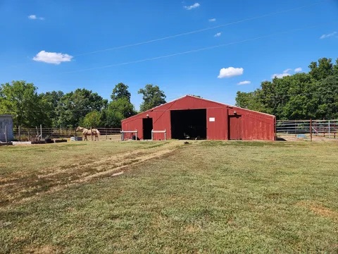The Lodge At Cedar Bluff Farms