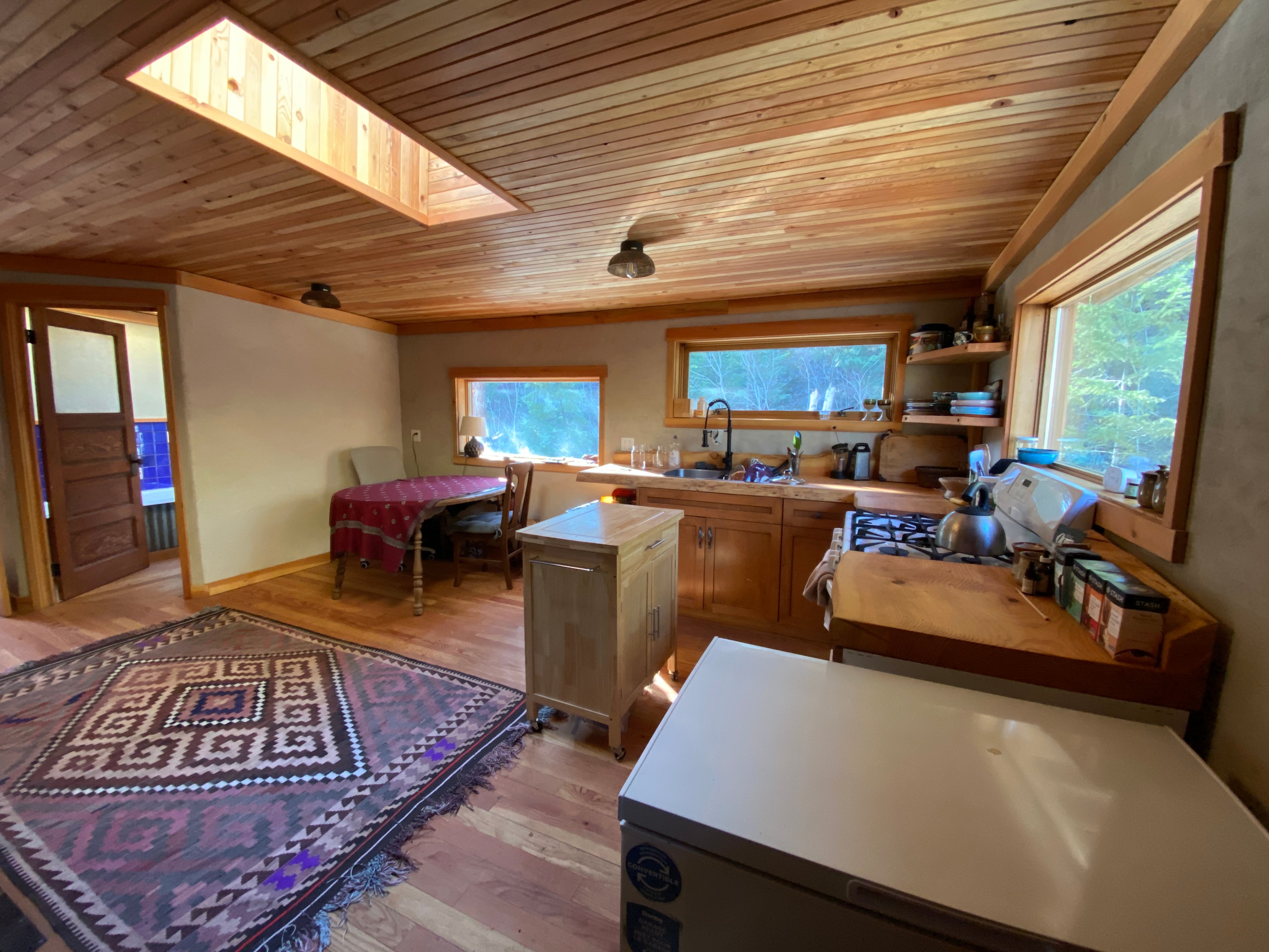 Deep Mountain Sea Cabin