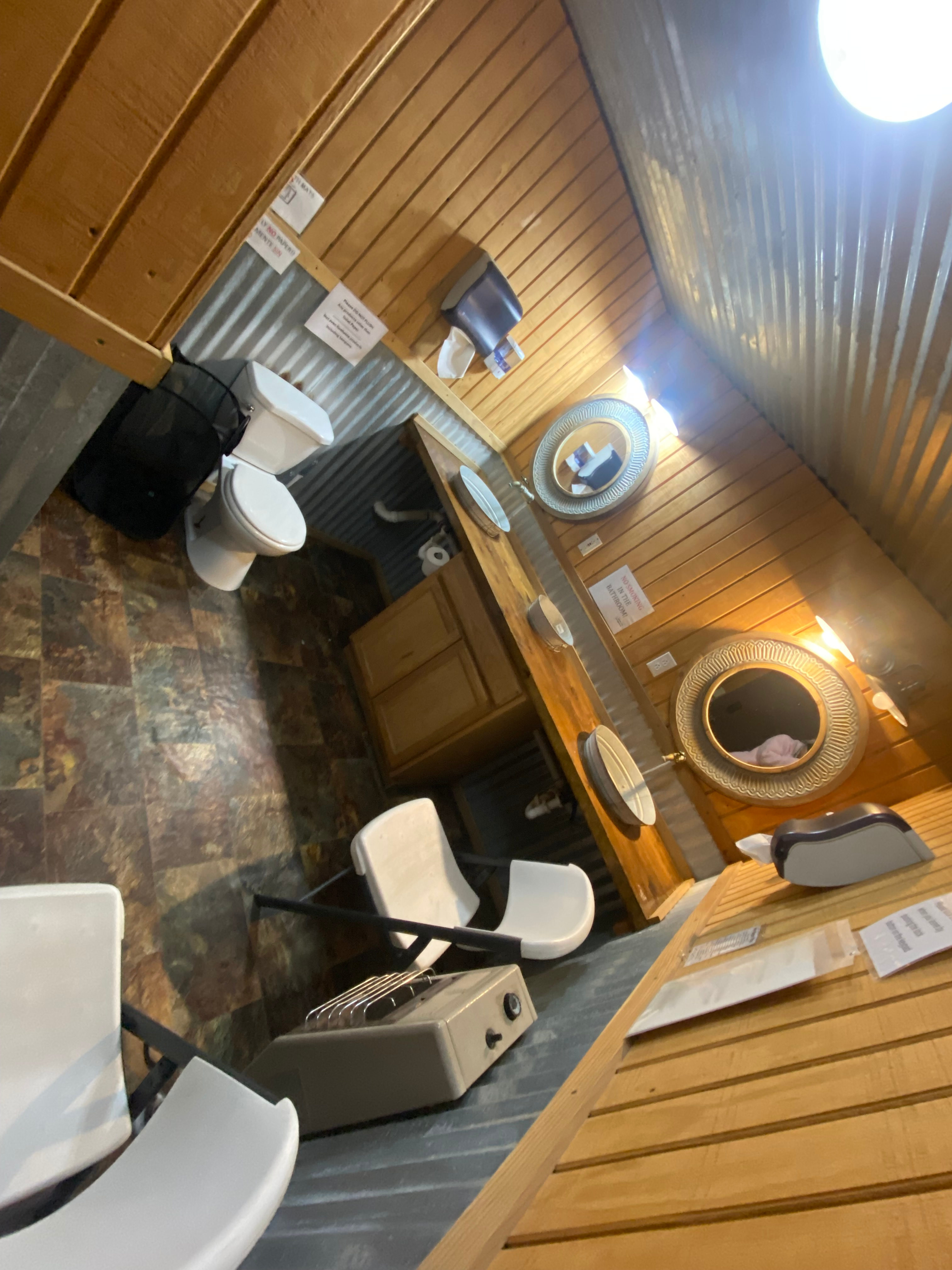 Awesome bathroom and hot shower