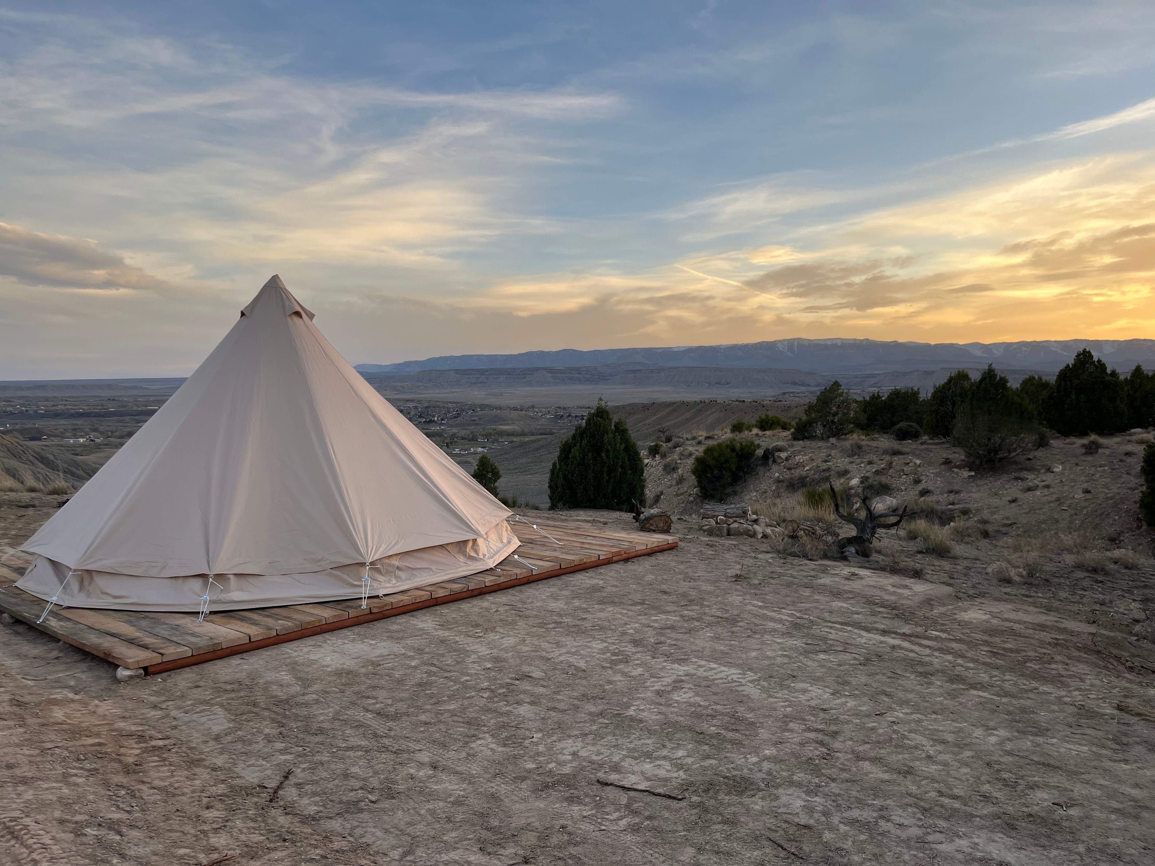 Bell tent on northern edge.