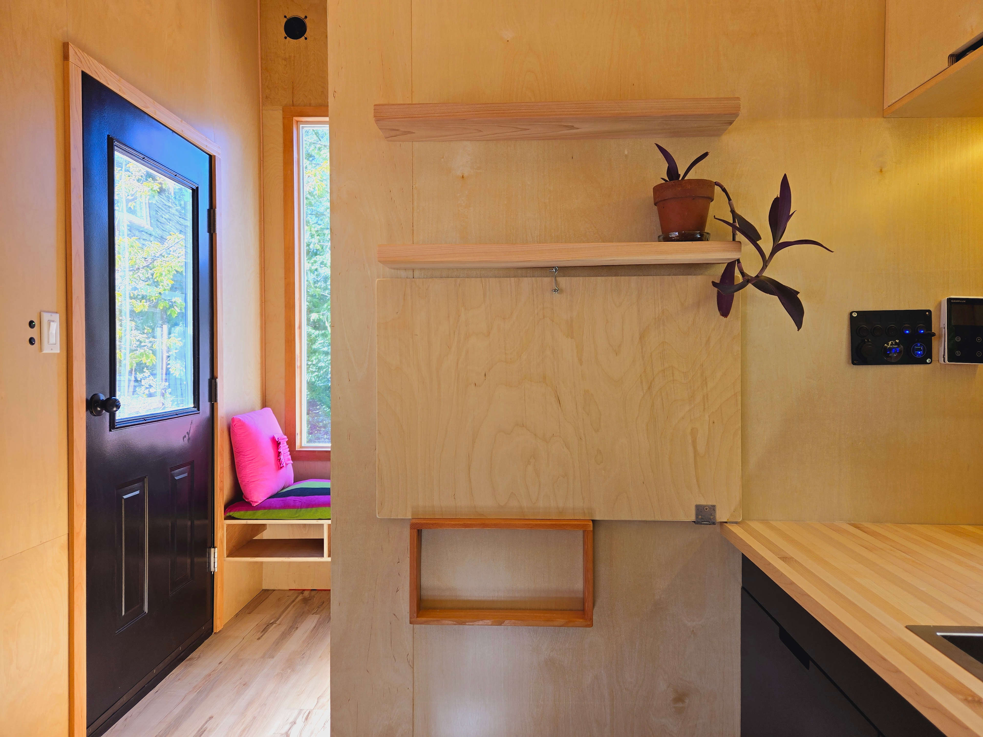 Stellar Nest -End of the Road Sauna