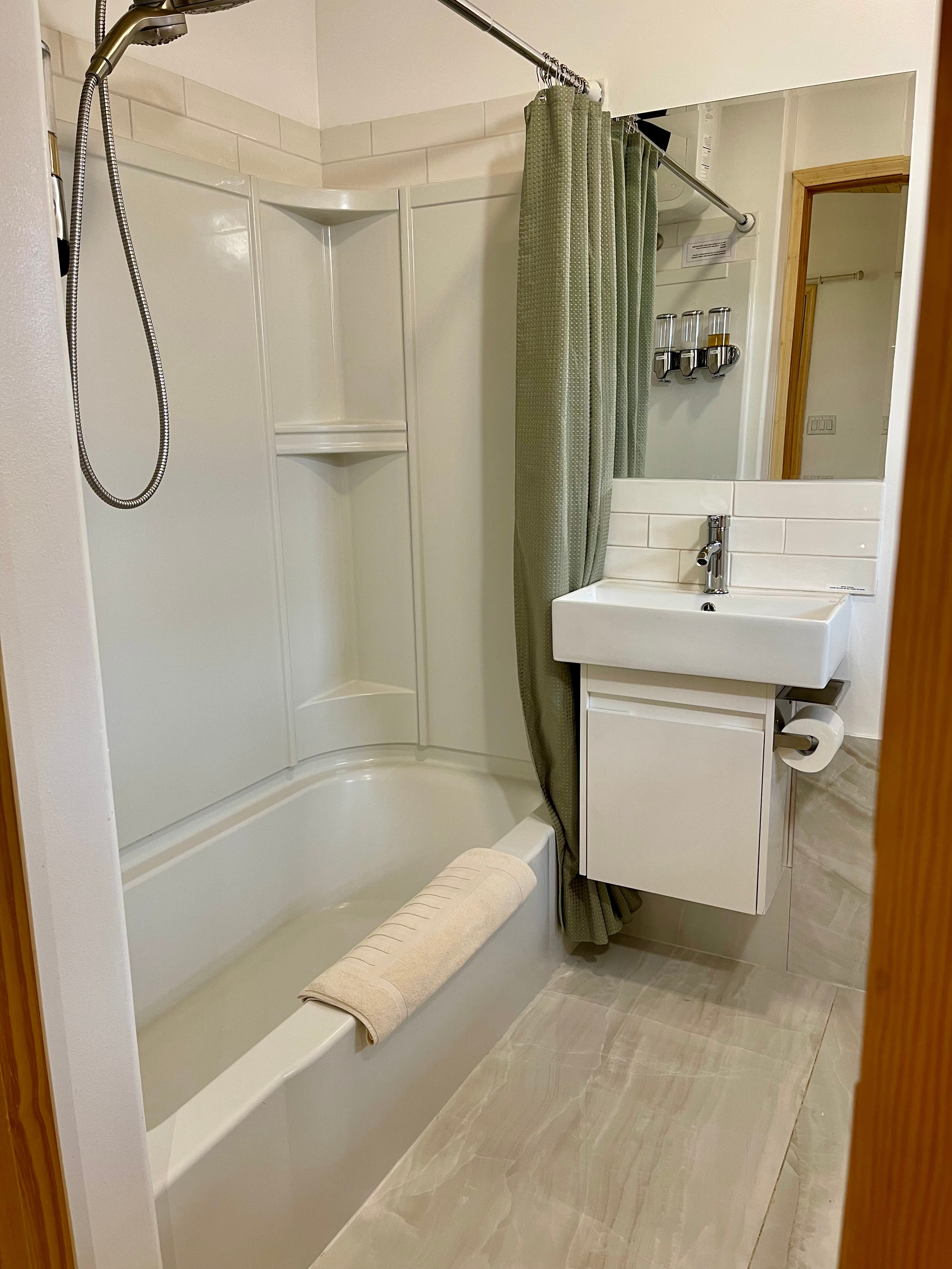 Comfy Studio Near Trails & Beaches