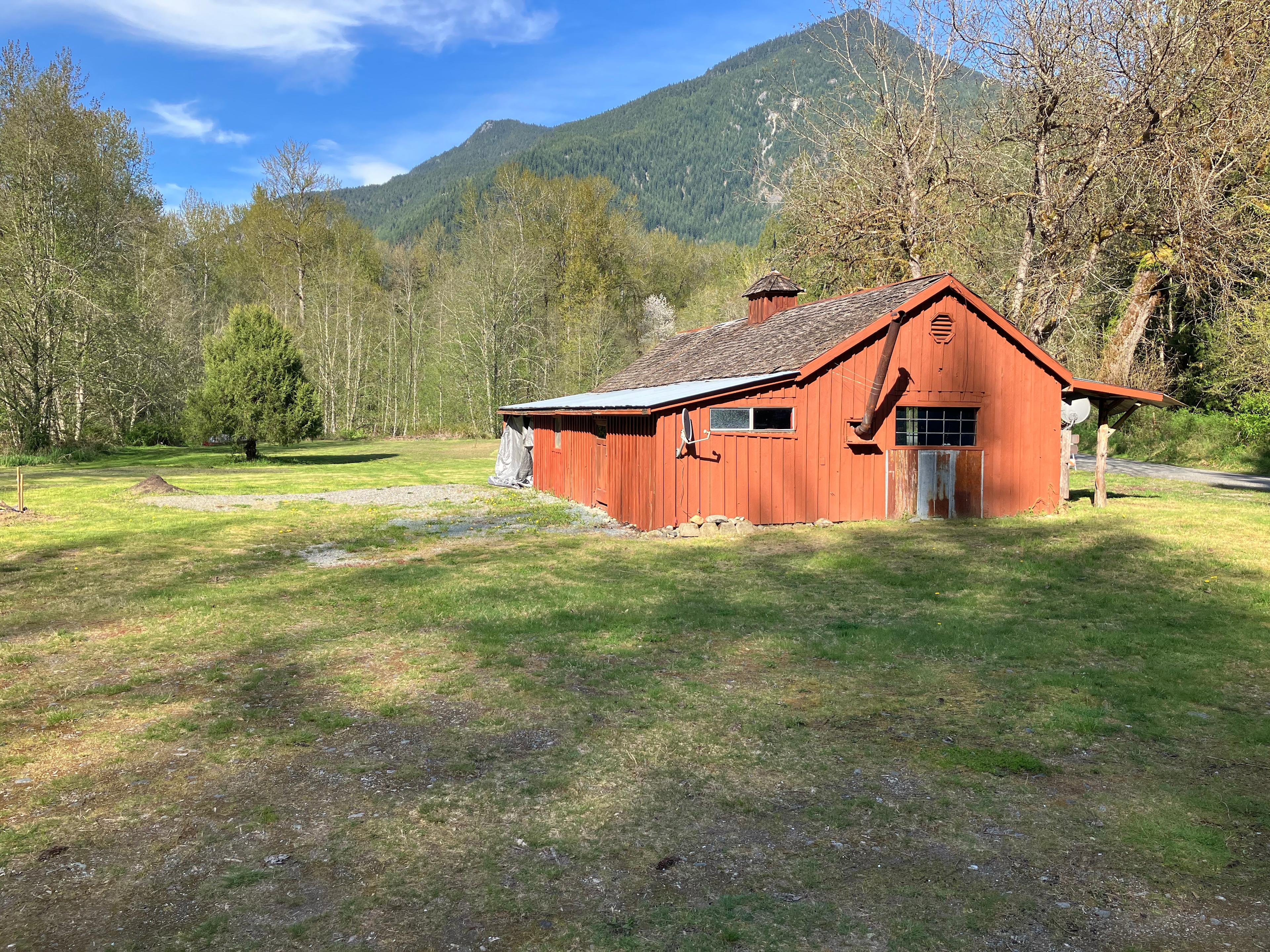 Twin Cedars Cascadia@pondview place