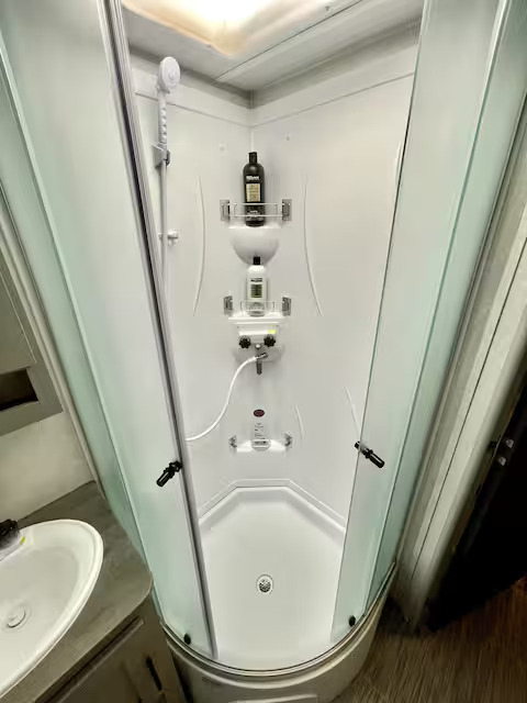 The Indy Hideaway -Indy City Camper