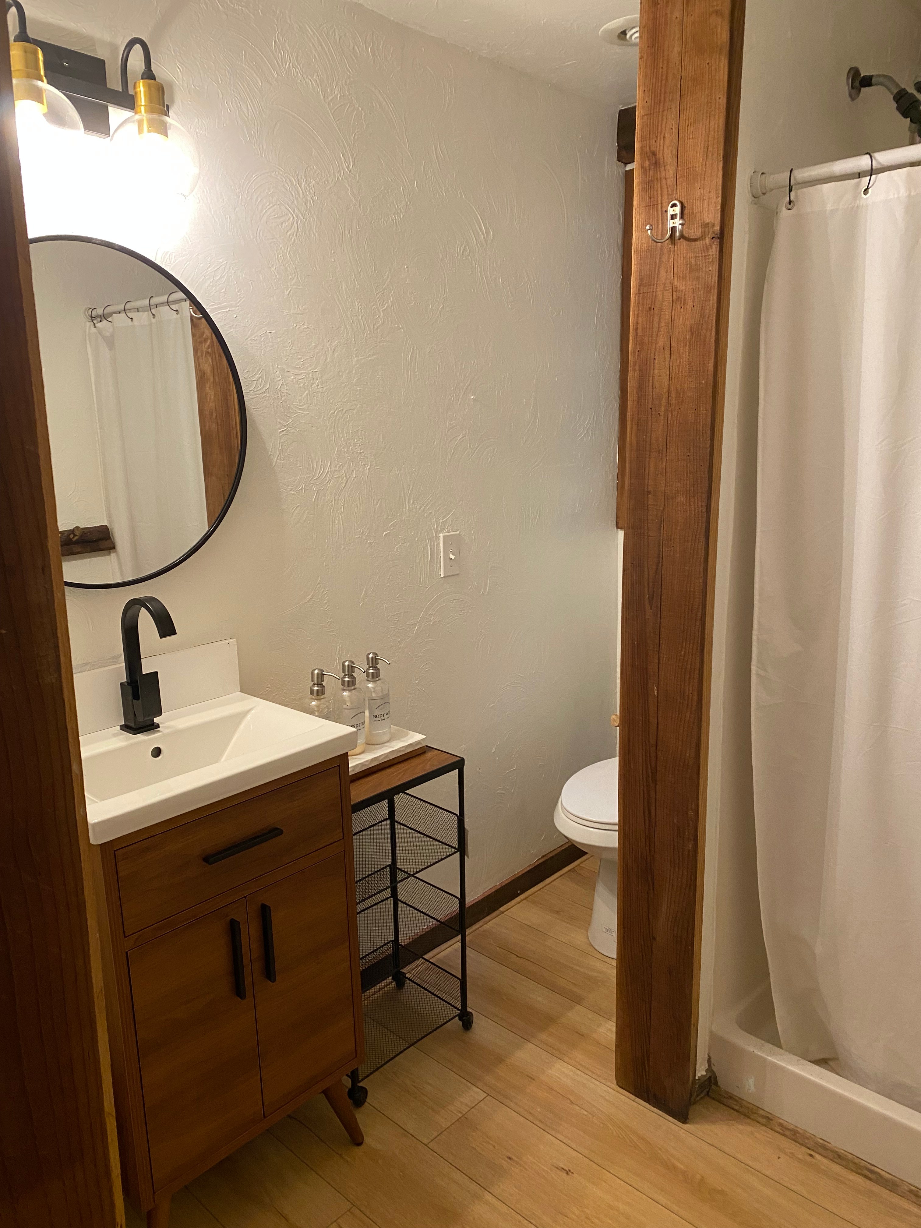 The Little Poppy Cabin! 🌸